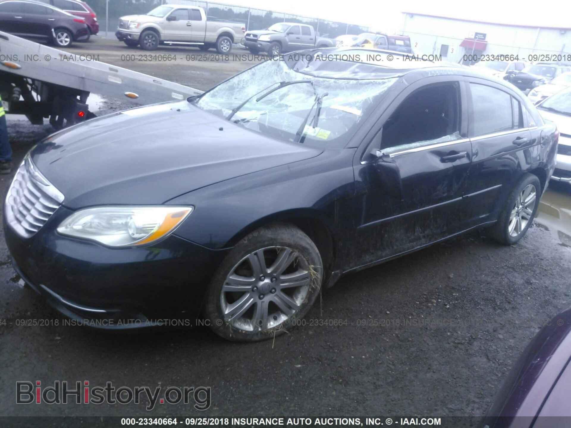 2012 Chrysler 200 - VIN: 1C3CCBBG6CN240675 - Photo 2