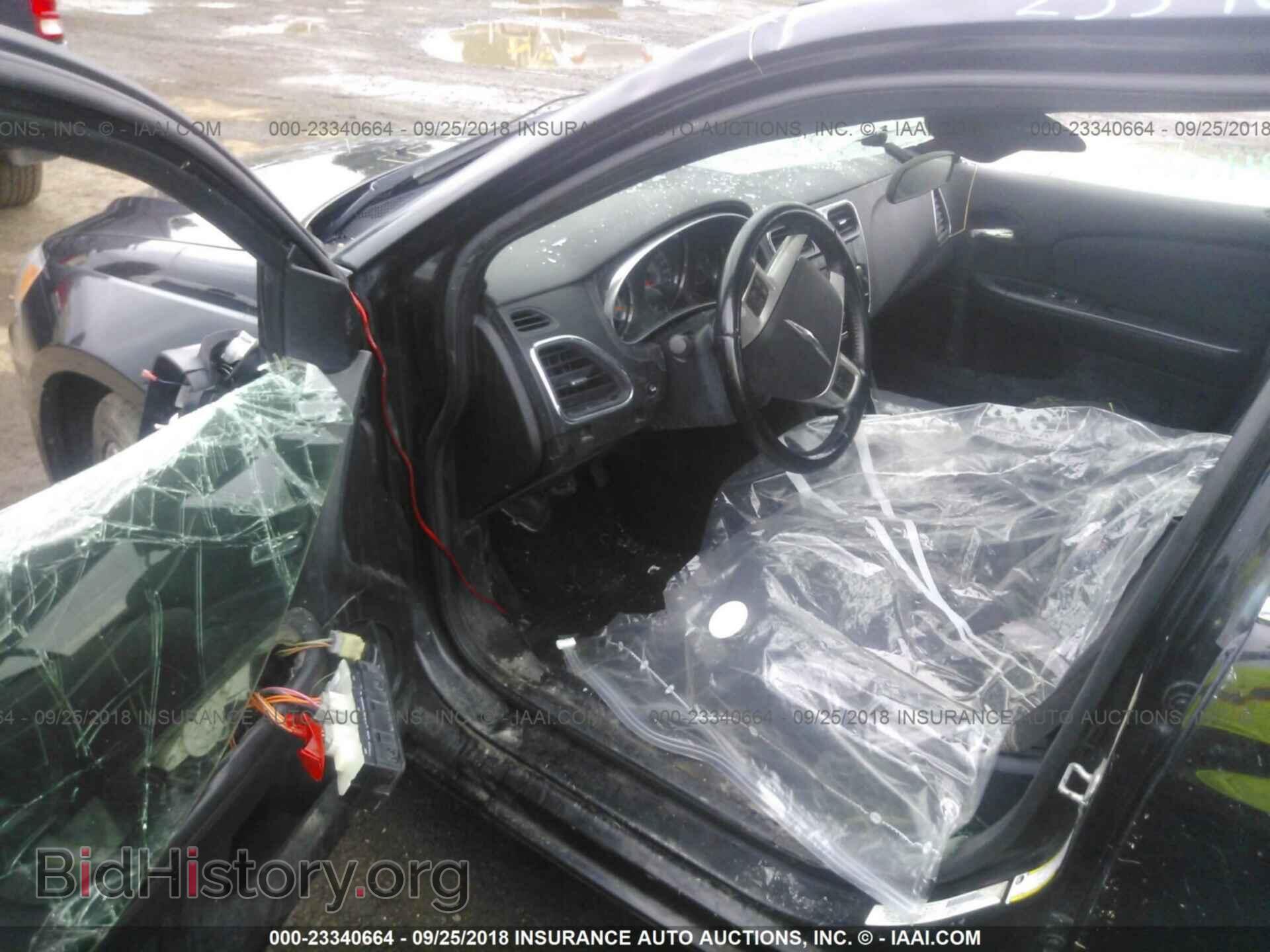 2012 Chrysler 200 - VIN: 1C3CCBBG6CN240675 - Photo 5