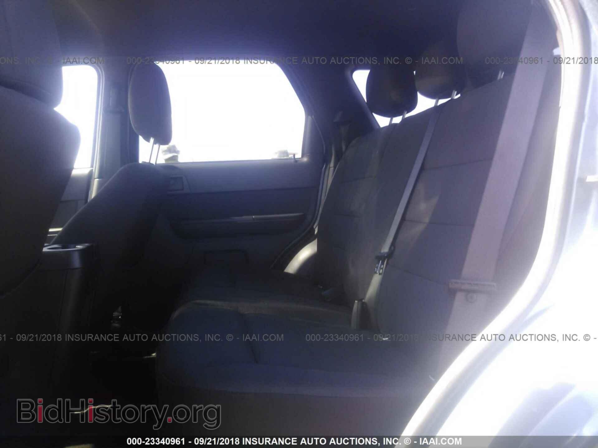 2012 Ford Escape - VIN: 1FMCU9DG4CKB78639 - Photo 8