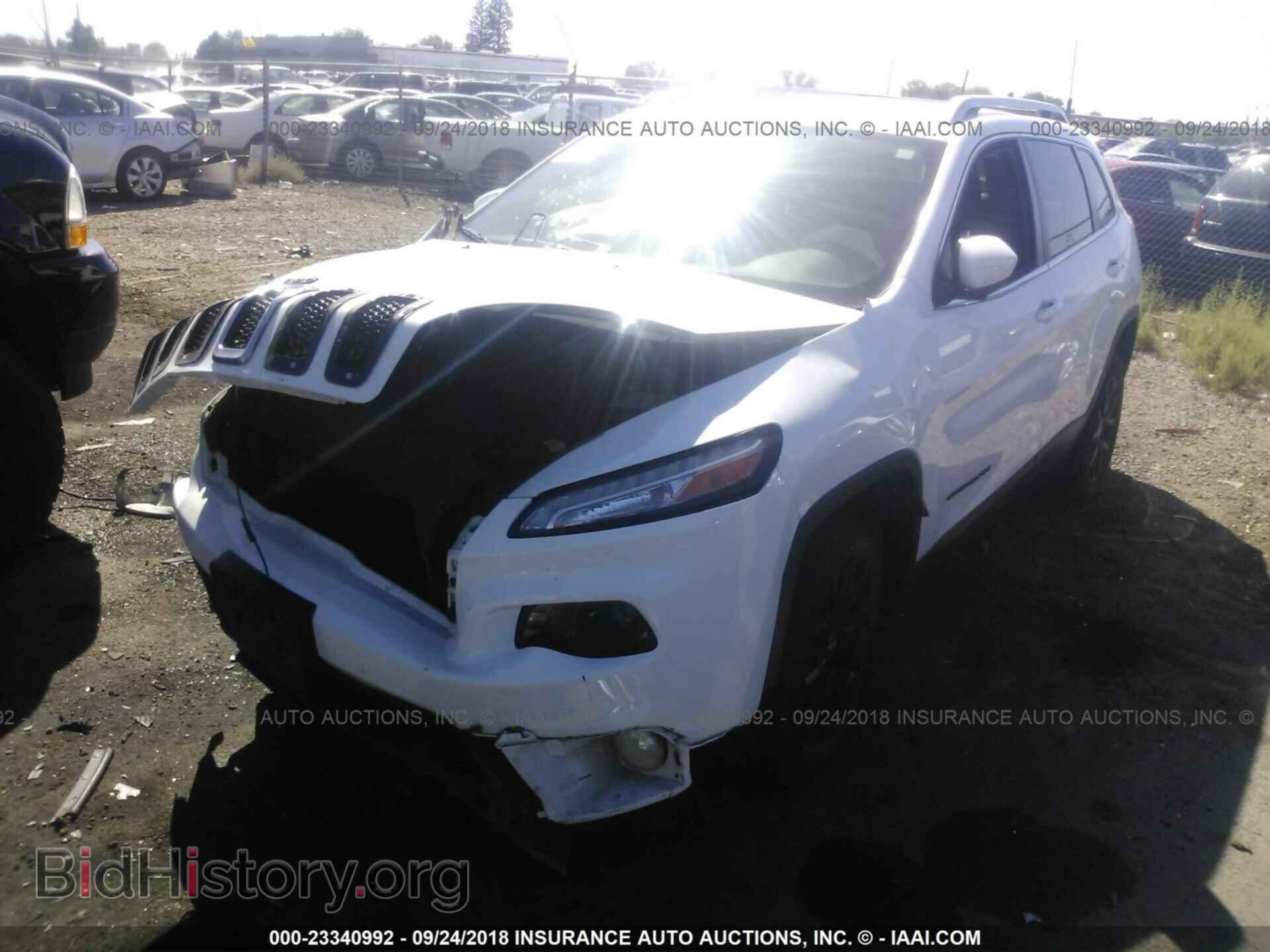 2015 Jeep Cherokee - VIN: 1C4PJLCB6FW683029 - Фото 2