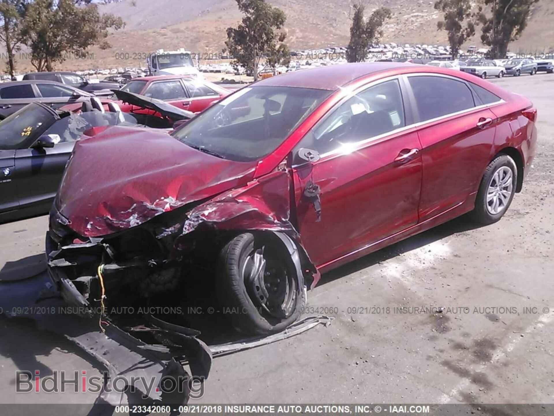 2012 Hyundai Sonata - VIN: 5NPEB4AC2CH422522 - Фото 2