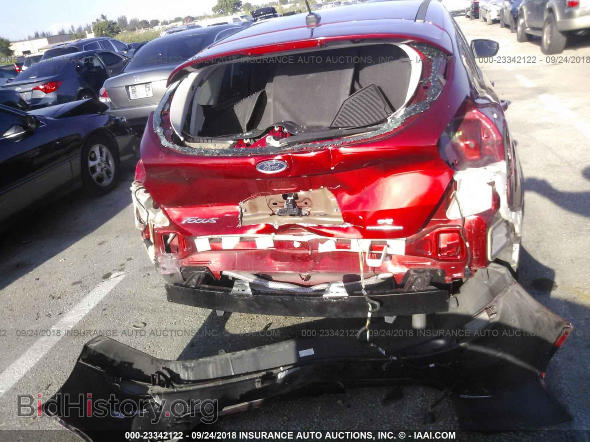 2016 Ford Focus - VIN: 1FADP3K23GL299527 - Photo 6