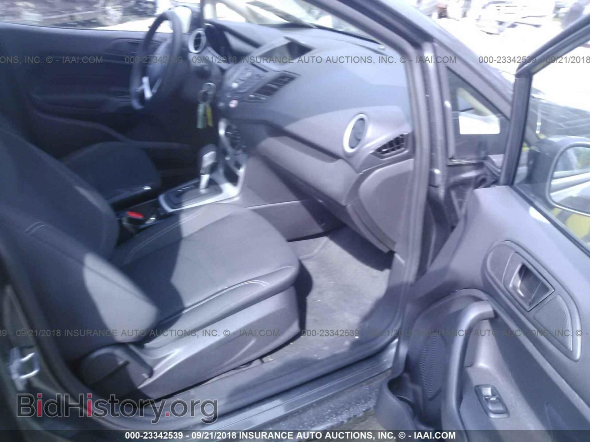 2018 Ford Fiesta - VIN: 3FADP4EJ3JM106615 - Фото 5
