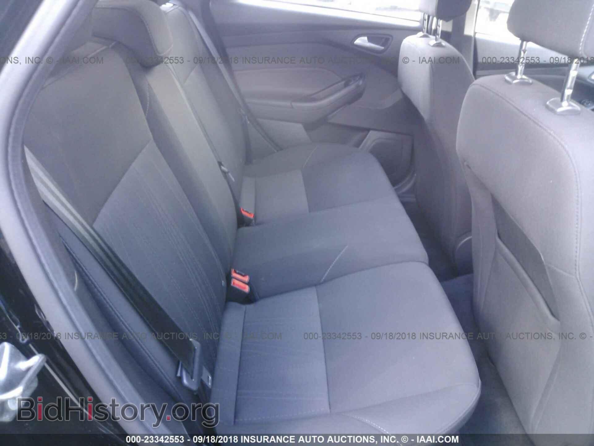 2018 Ford Focus - VIN: 1FADP3K23JL272755 - Фото 8