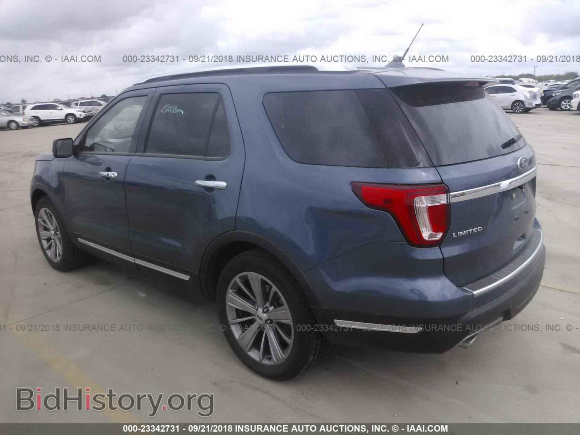 2018 Ford Explorer - VIN: 1FM5K7F83JGB57922 - Фото 3