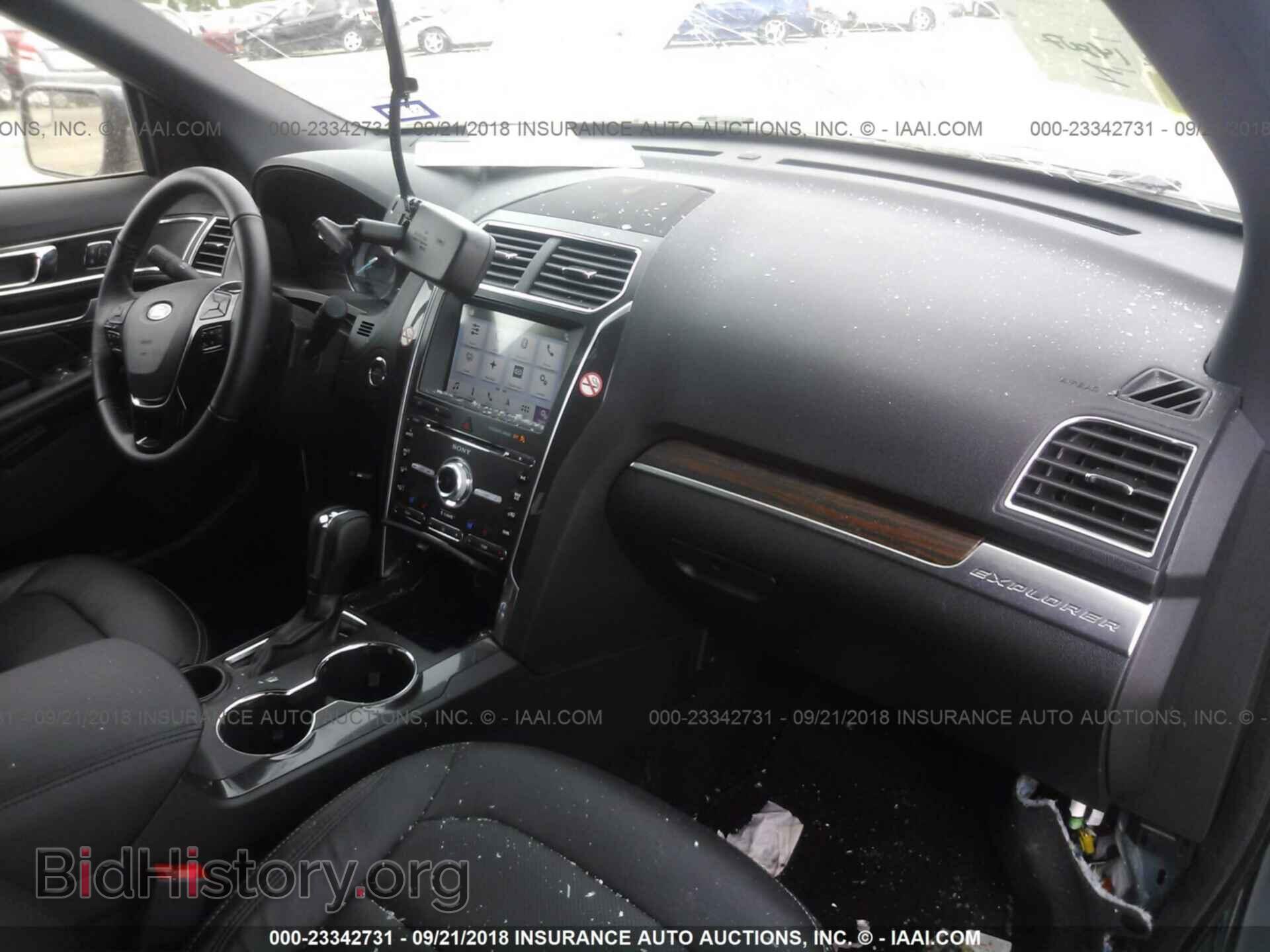 2018 Ford Explorer - VIN: 1FM5K7F83JGB57922 - Фото 5