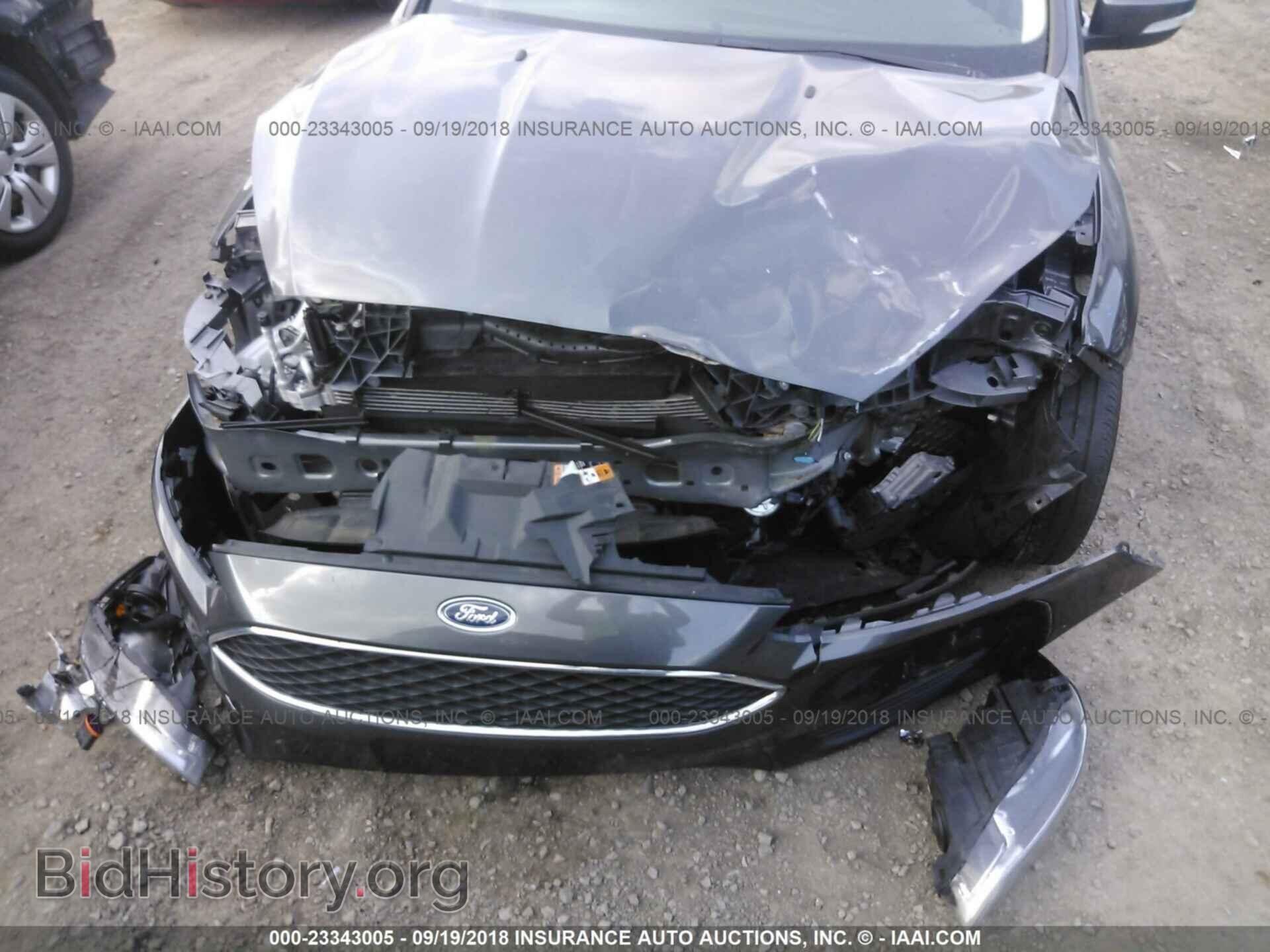 2017 Ford Focus - VIN: 1FADP3F2XHL216963 - Photo 6