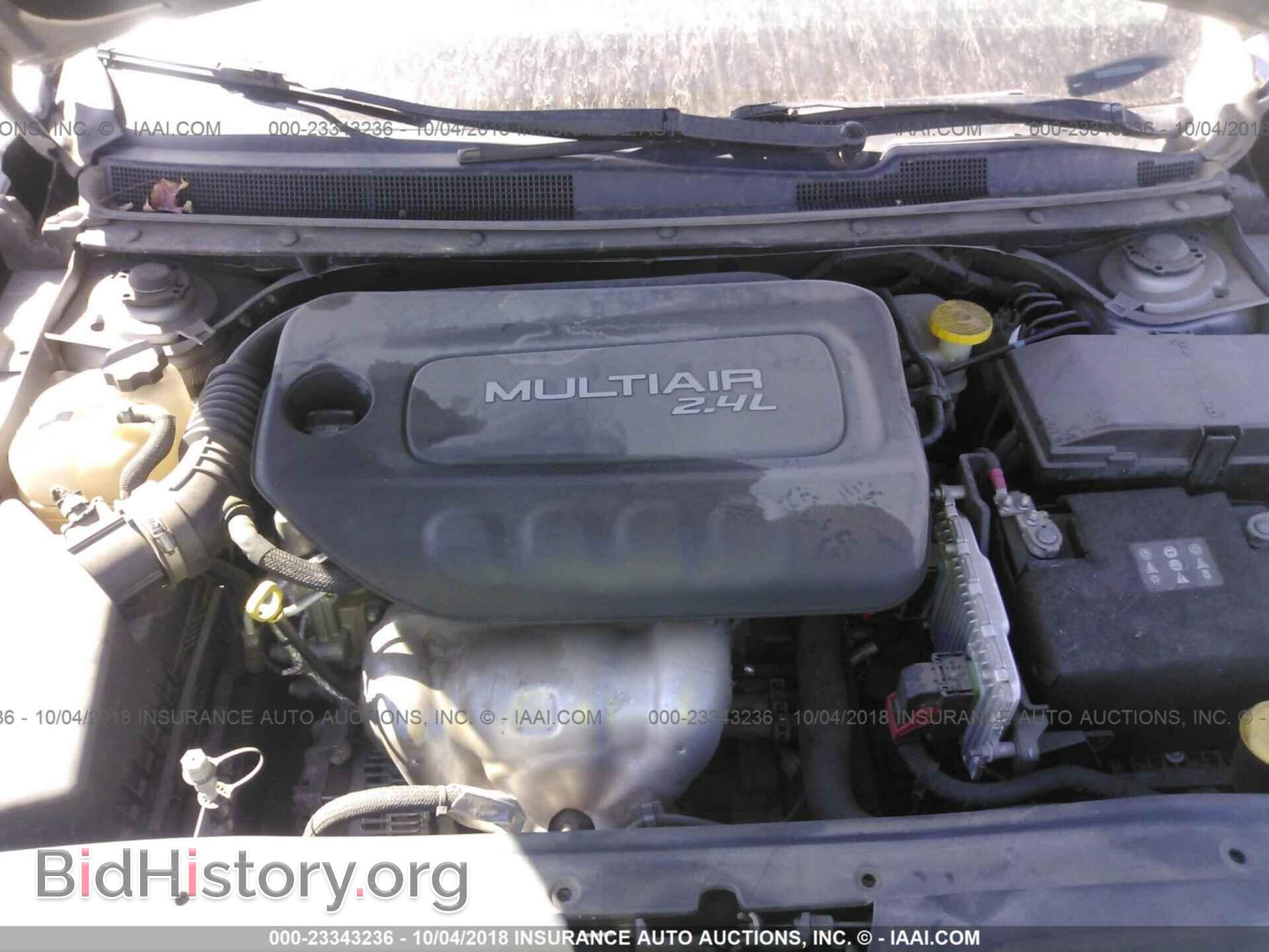 2015 Chrysler 200 - VIN: 1C3CCCAB6FN590677 - Фото 10