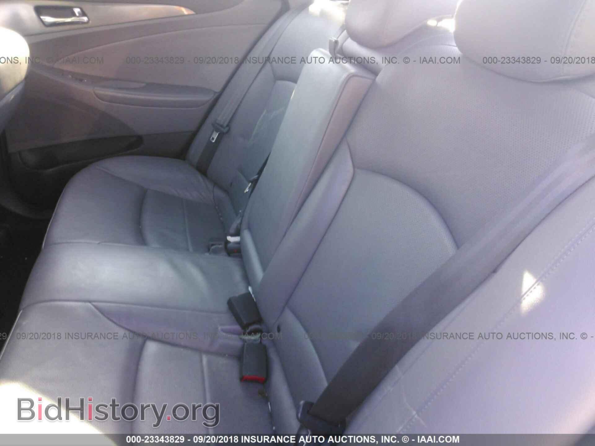 2012 Hyundai Sonata - VIN: KMHEC4A48CA021386 - Photo 8