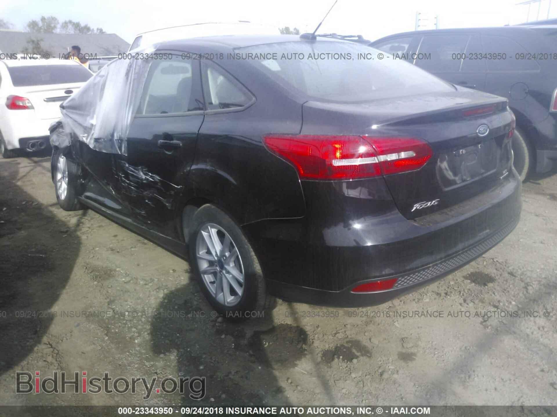 2016 Ford Focus - VIN: 1FADP3F25GL404157 - Фото 3