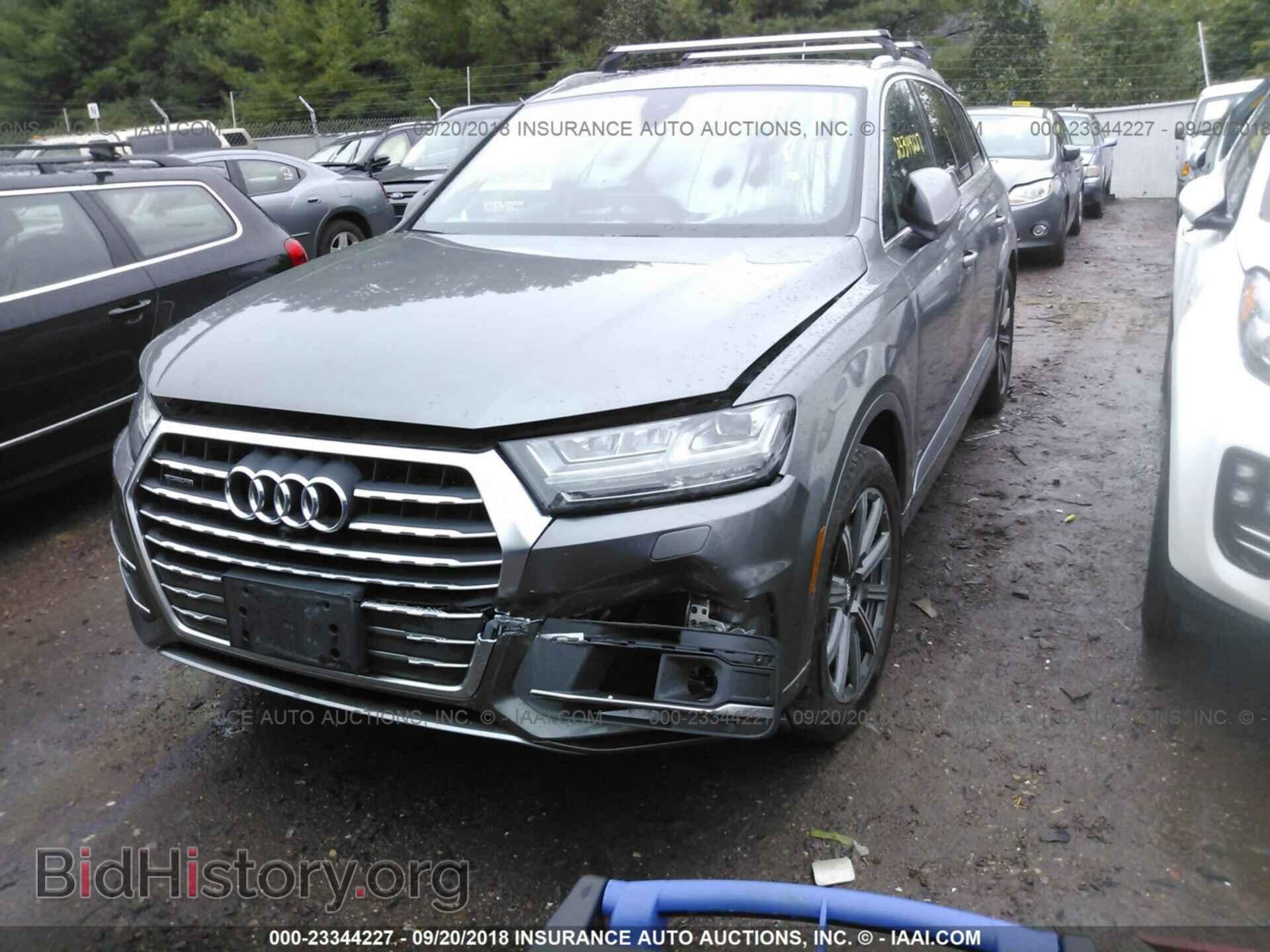 2017 Audi Q7 - VIN: WA1VAAF79HD051878 - Фото 2