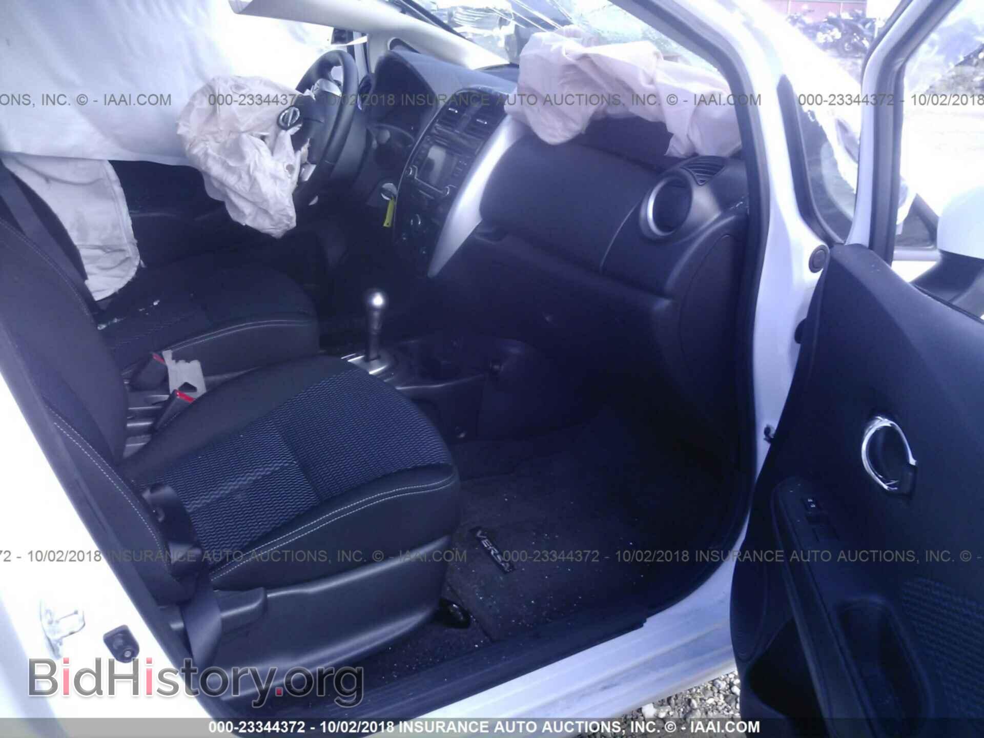 2017 Nissan Versa note - VIN: 3N1CE2CPXHL365757 - Фото 5