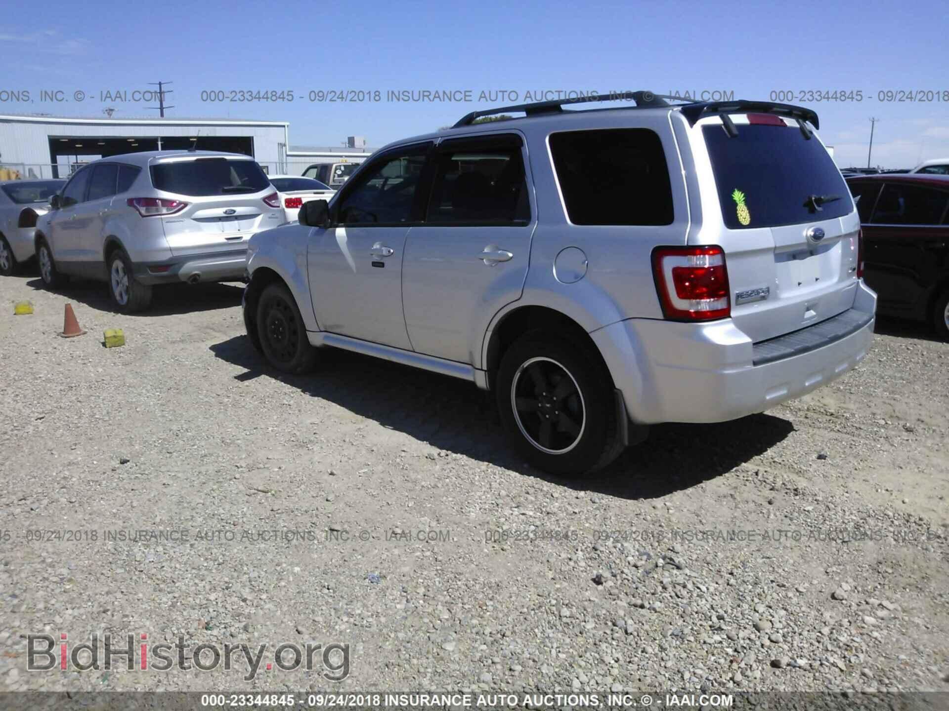 2011 Ford Escape - VIN: 1FMCU0DG4BKA41839 - Фото 3