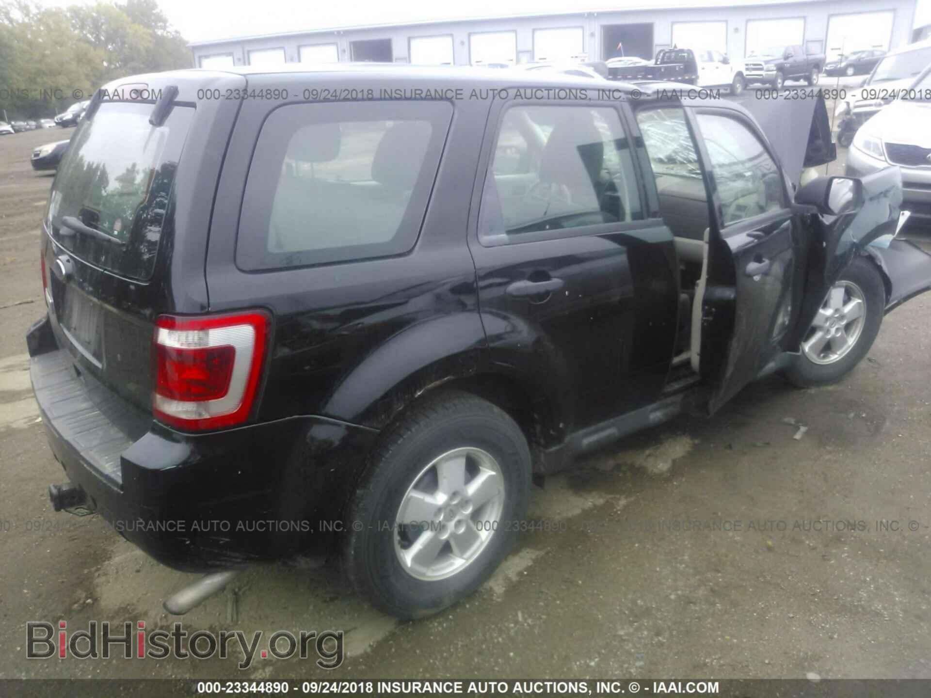 2012 Ford Escape - VIN: 1FMCU0C70CKA63310 - Photo 4