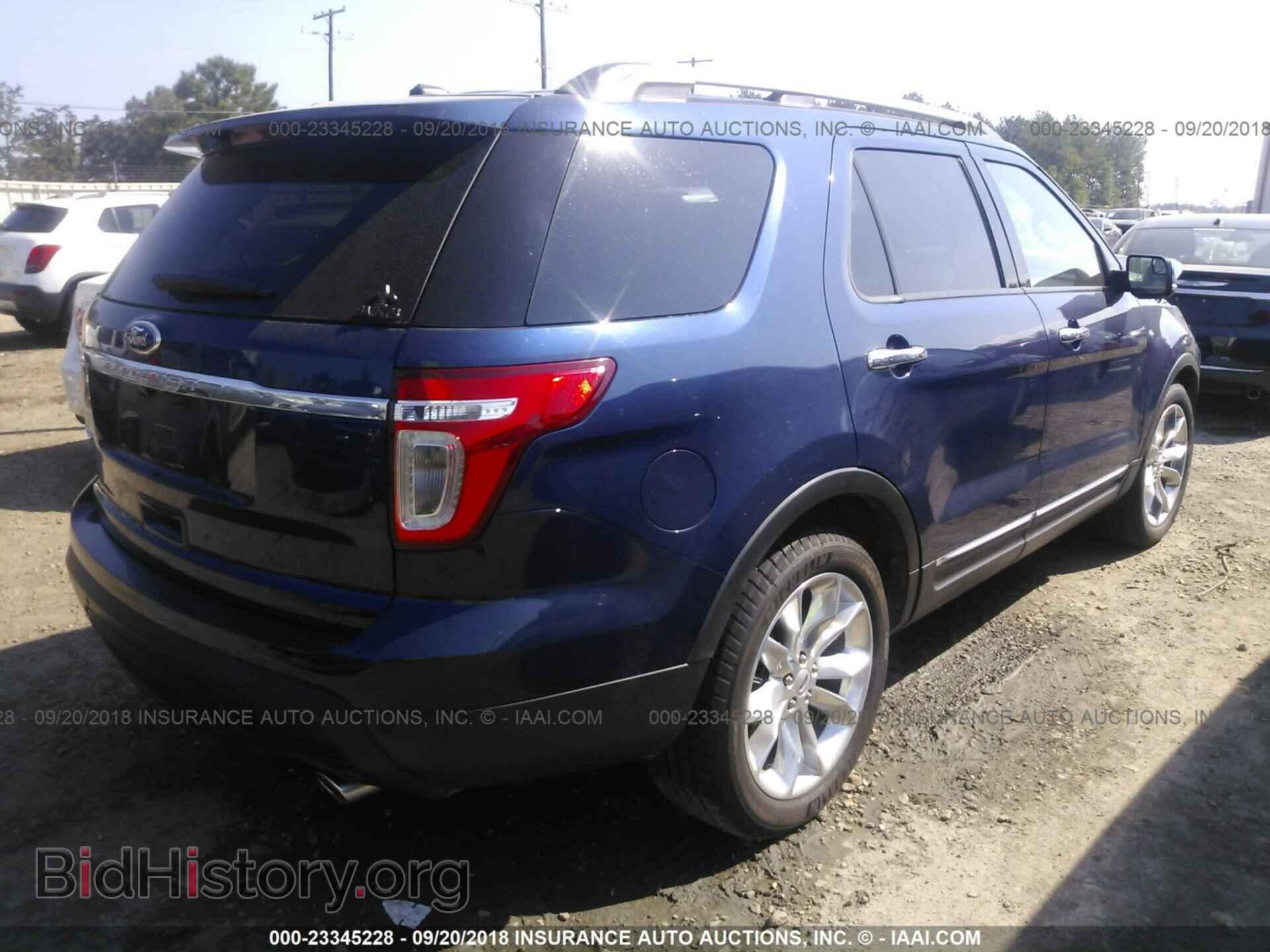 2012 Ford Explorer - VIN: 1FMHK7F81CGA46933 - Photo 4