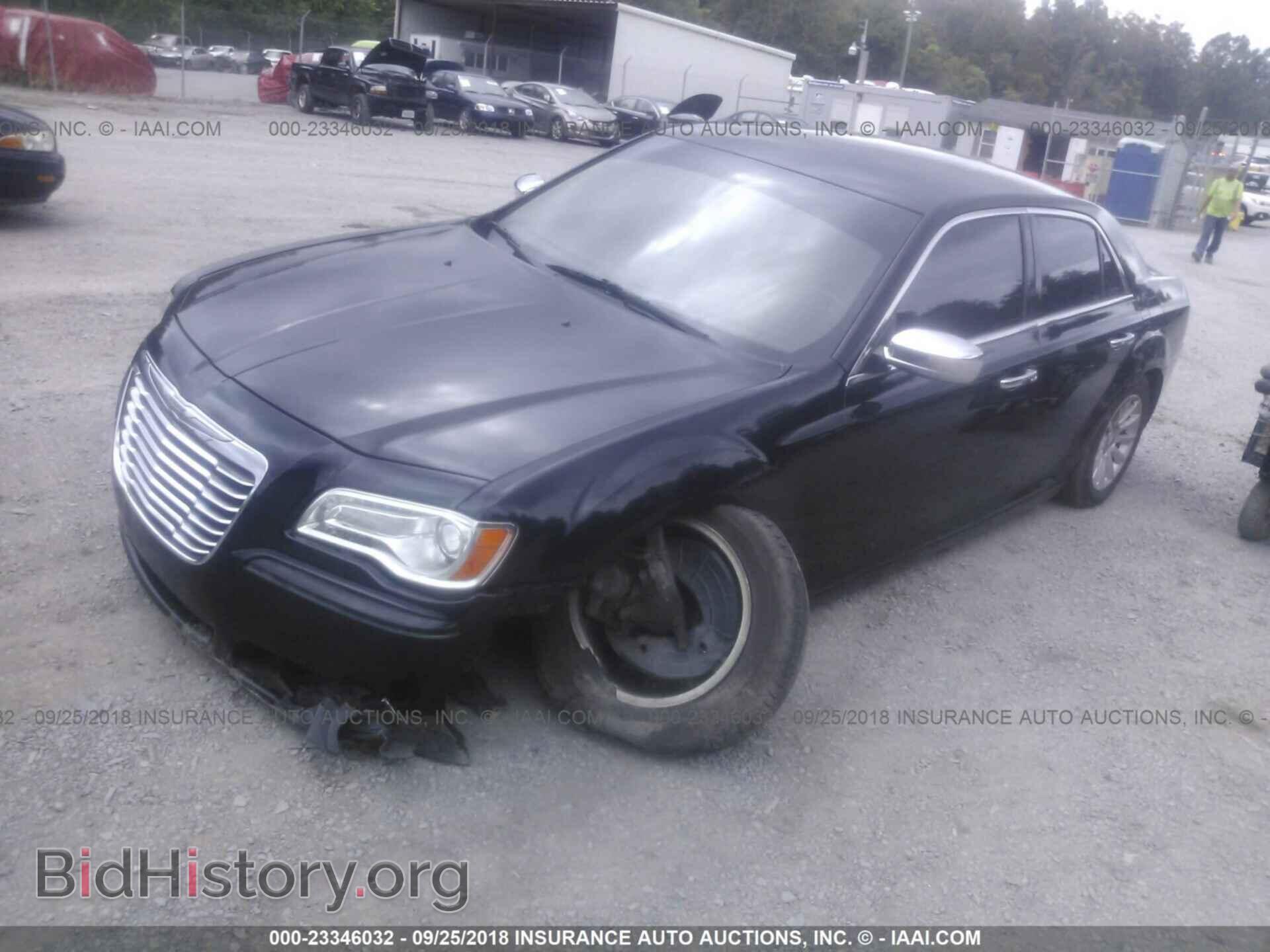 2013 CHRYSLER 300 - VIN: 2C3CCAAG9DH519334 - Фото 2