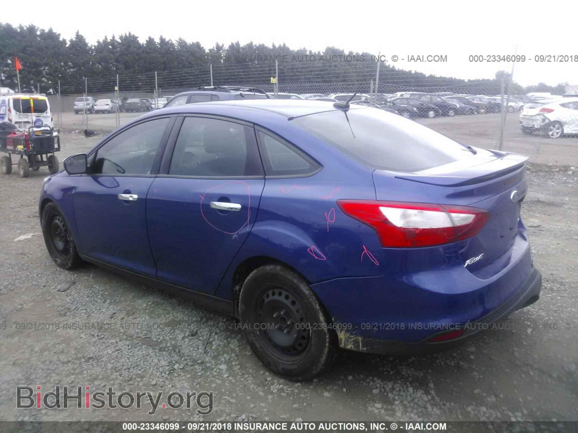 2012 Ford Focus - VIN: 1FAHP3F21CL303841 - Photo 3