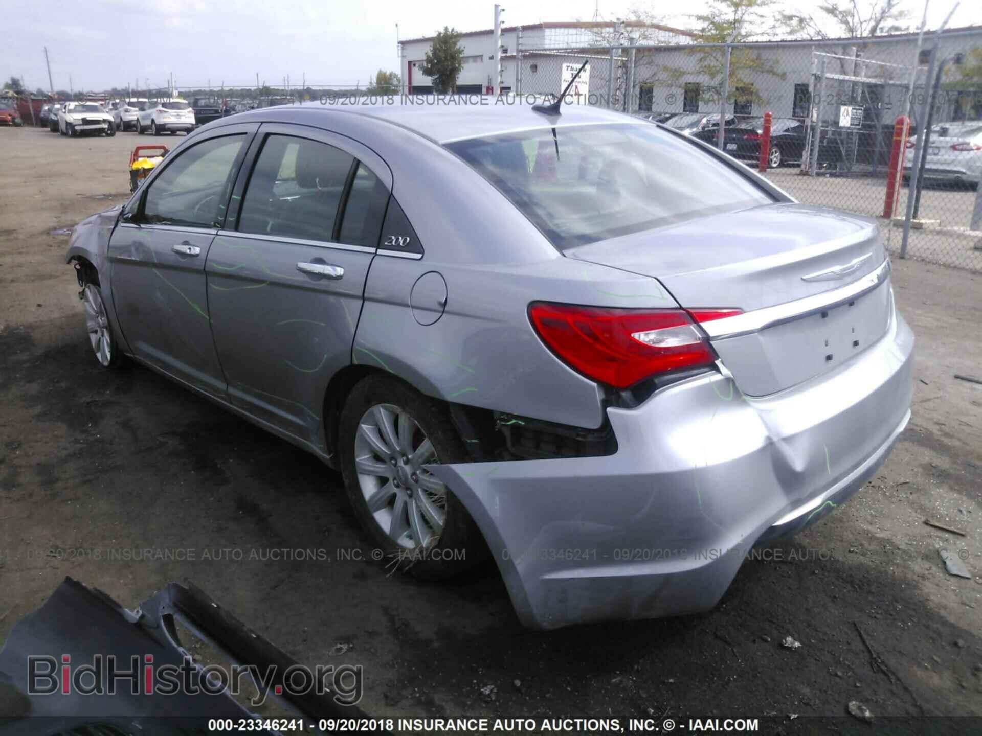 2014 Chrysler 200 - VIN: 1C3CCBCG1EN135351 - Photo 3
