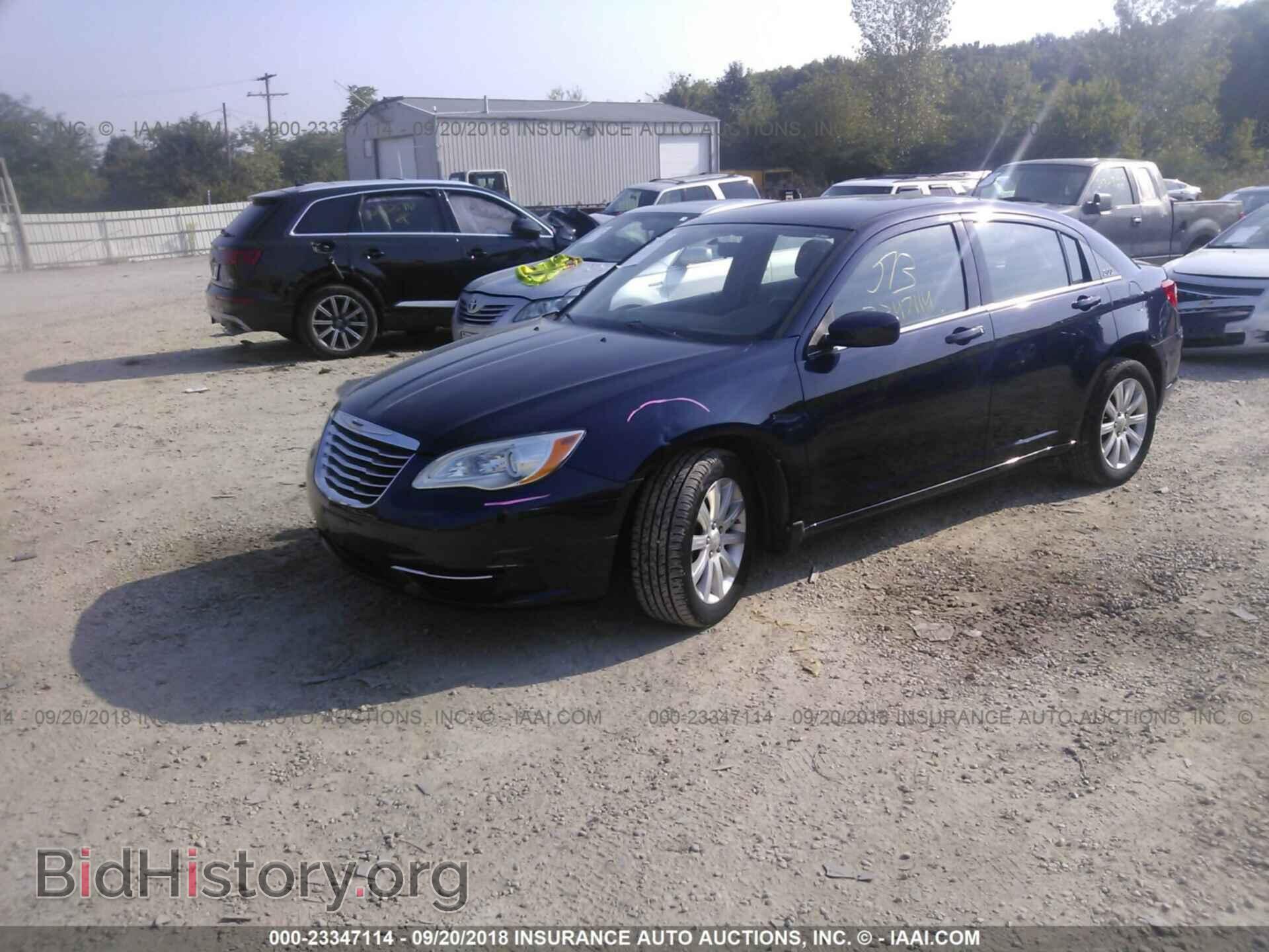 2013 Chrysler 200 - VIN: 1C3CCBBB3DN674249 - Photo 2