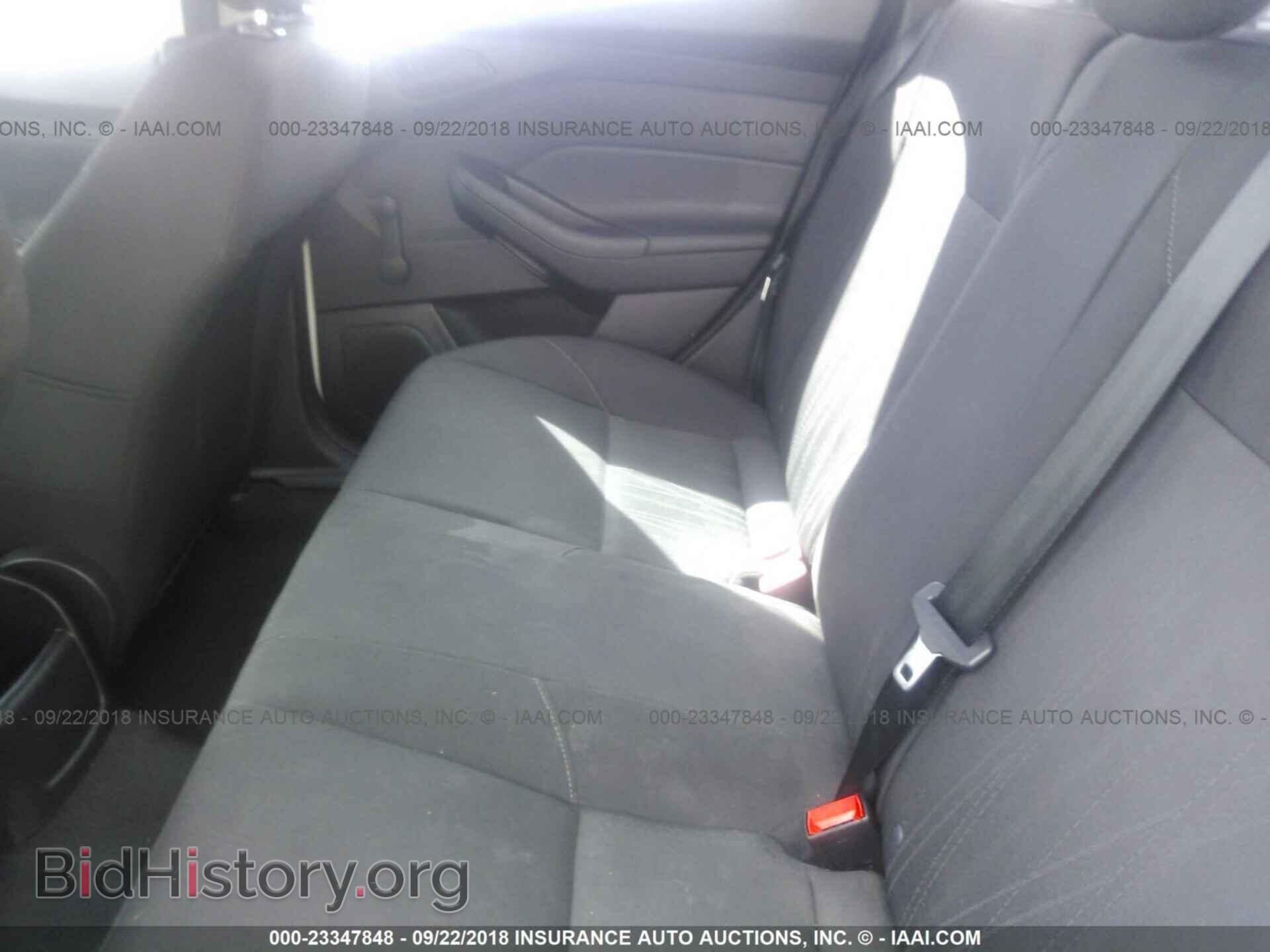 2015 Ford Focus - VIN: 1FADP3E21FL304492 - Photo 8