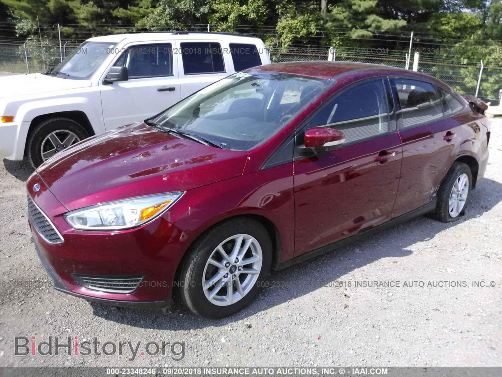 2017 Ford Focus - VIN: 1FADP3F2XHL209351 - Photo 2
