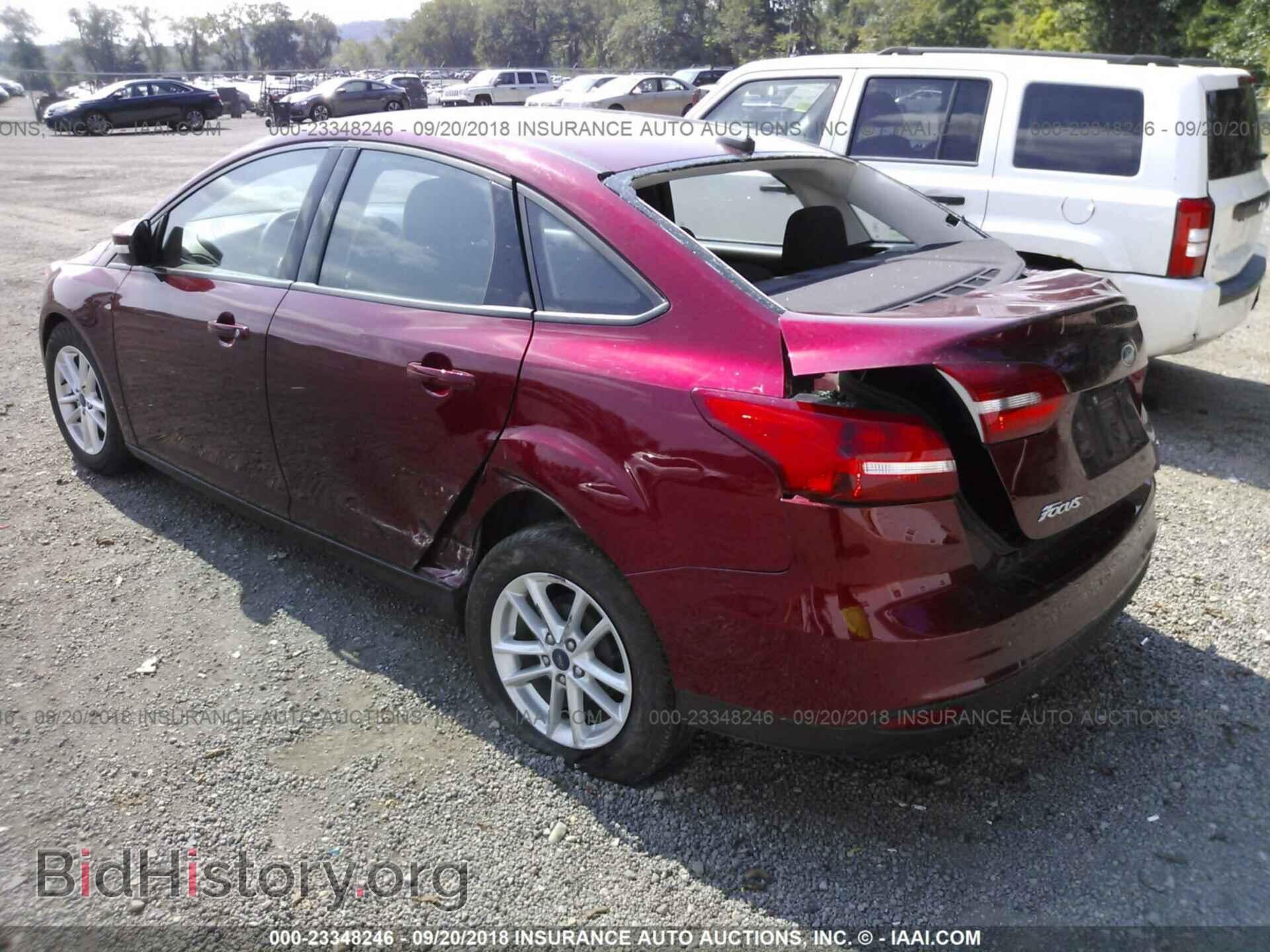 2017 Ford Focus - VIN: 1FADP3F2XHL209351 - Photo 3