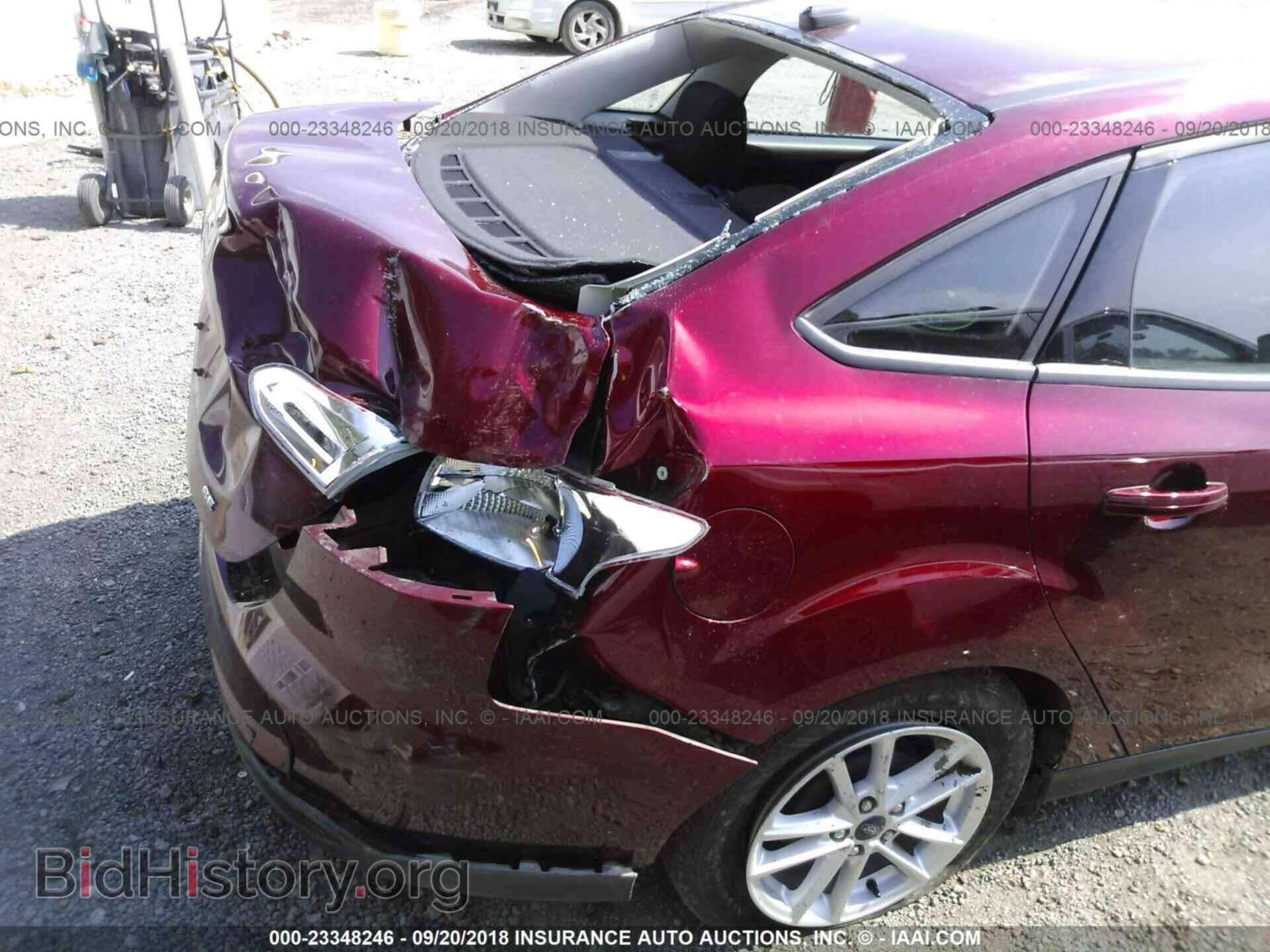 2017 Ford Focus - VIN: 1FADP3F2XHL209351 - Photo 6