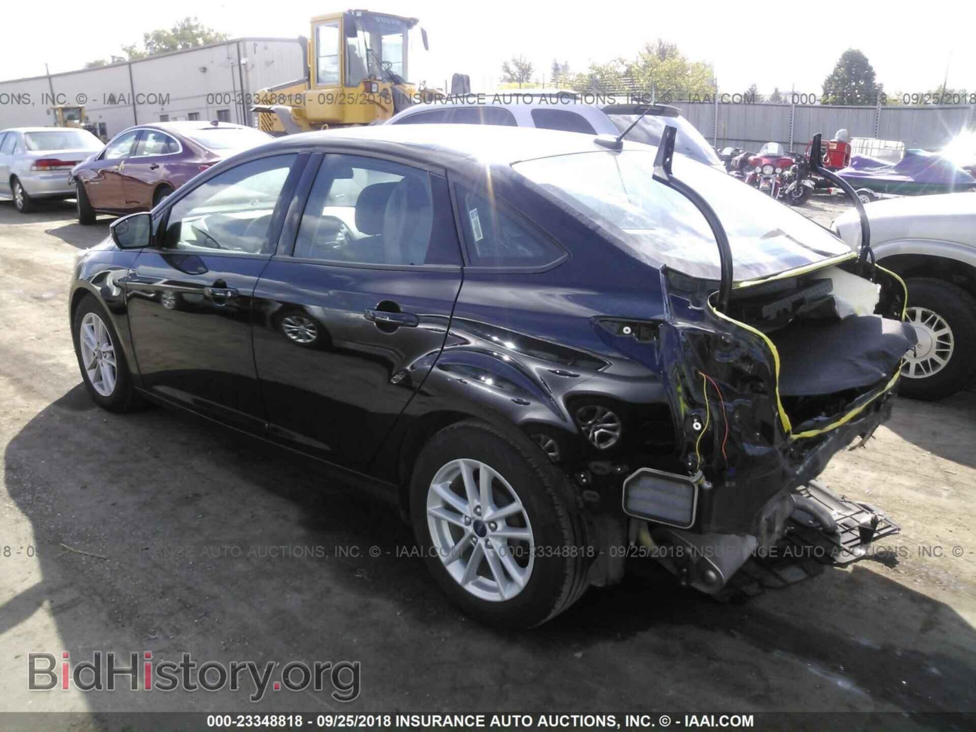 2016 Ford Focus - VIN: 1FADP3F2XGL394015 - Photo 3