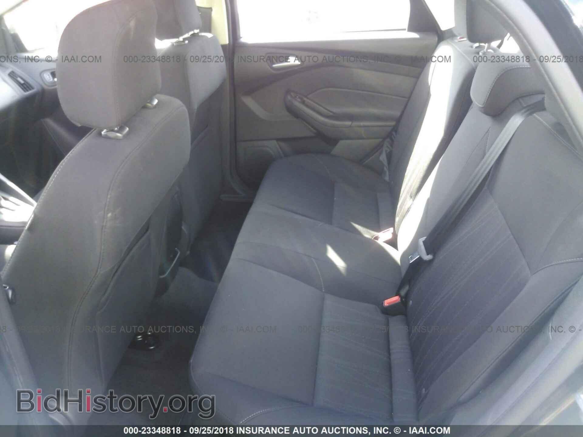 2016 Ford Focus - VIN: 1FADP3F2XGL394015 - Photo 8