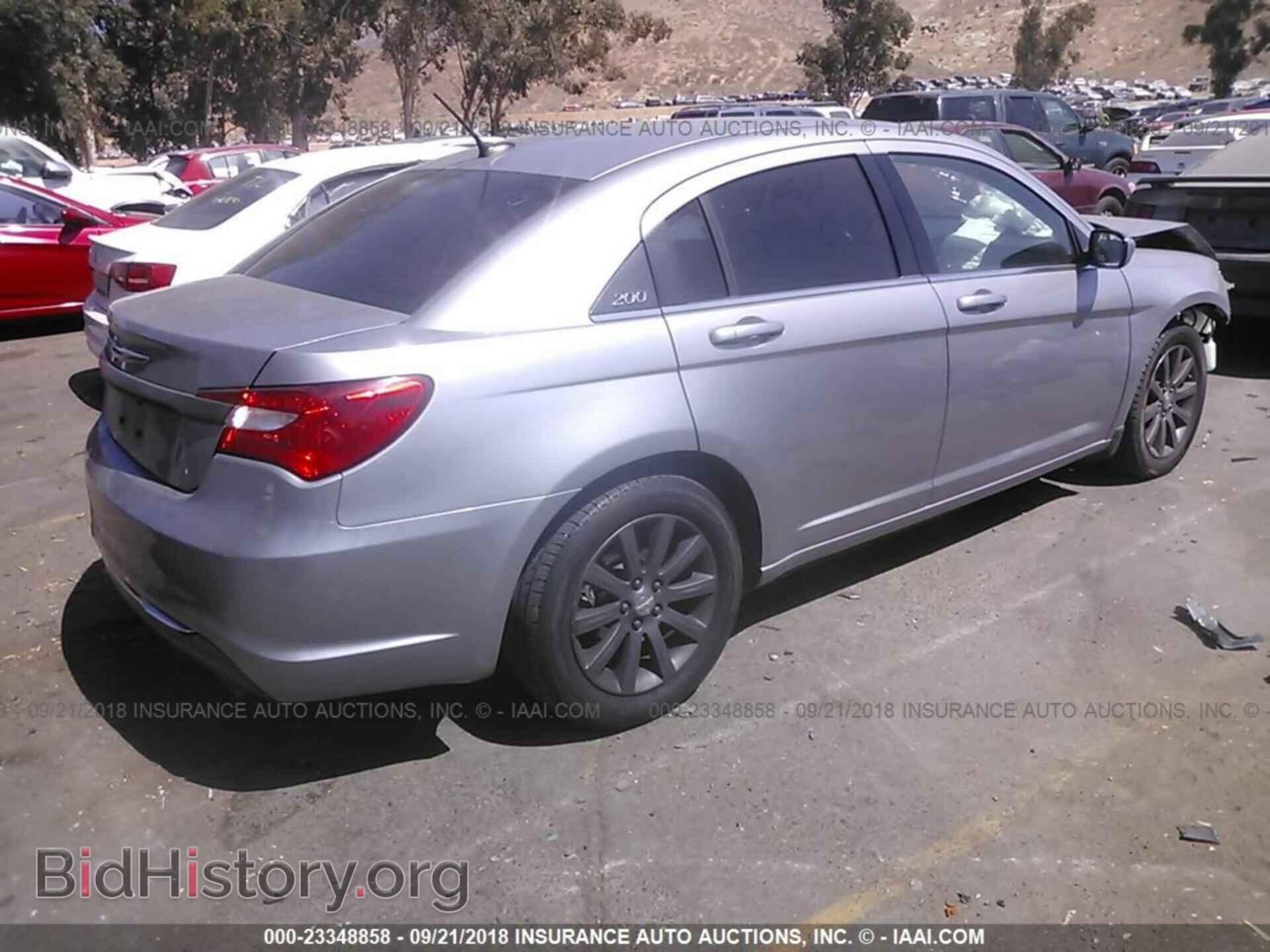 2013 Chrysler 200 - VIN: 1C3CCBBG2DN659057 - Photo 4
