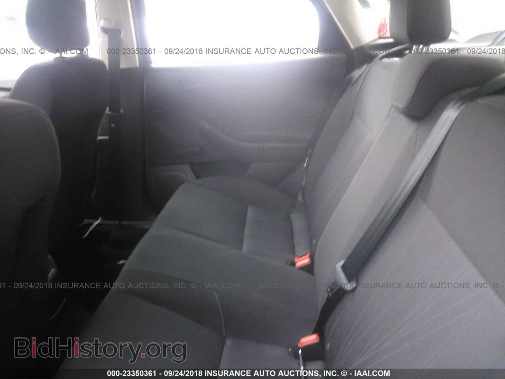 2015 Ford Focus - VIN: 1FADP3E23FL354875 - Photo 8