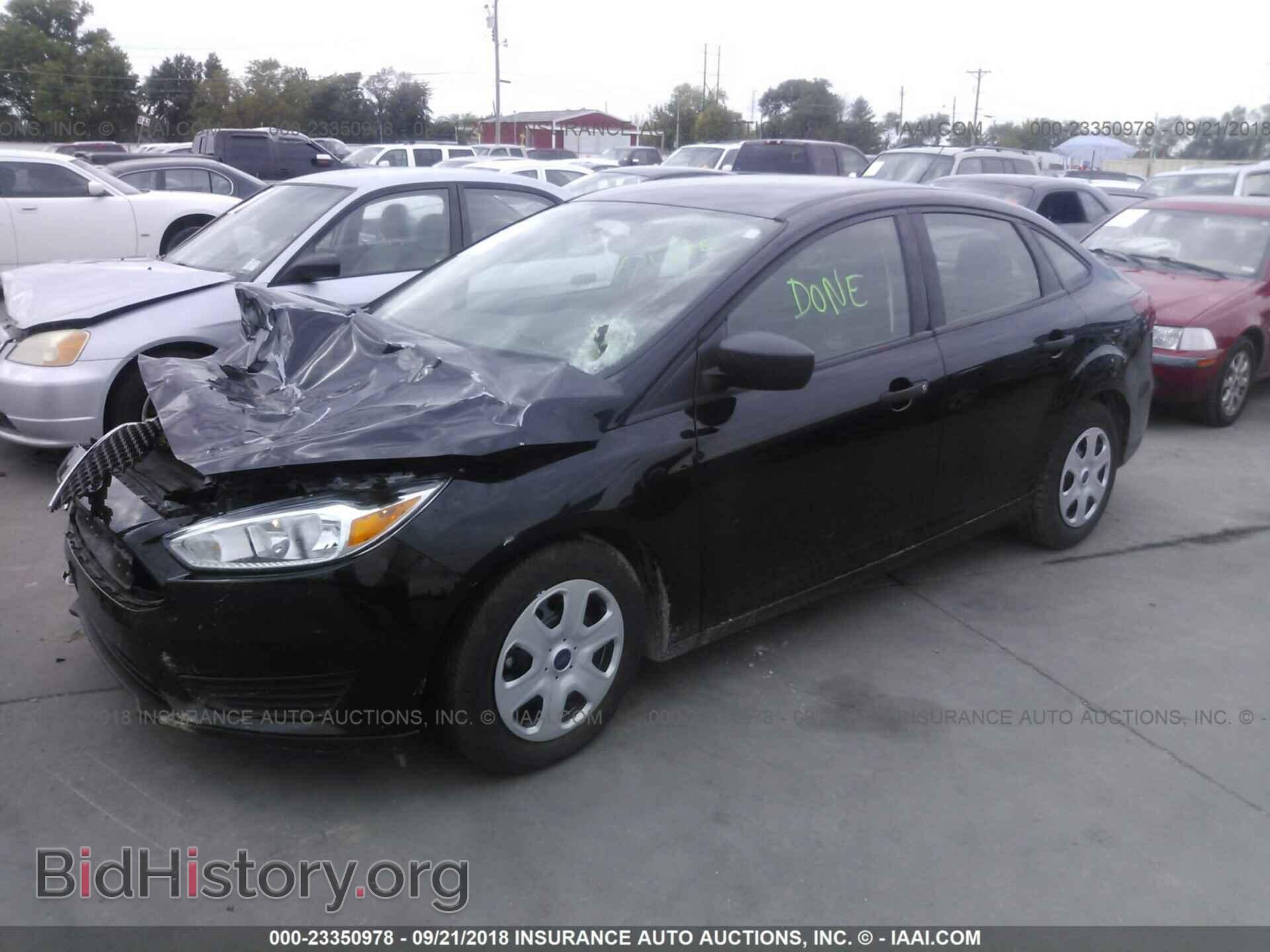 2018 Ford Focus - VIN: 1FADP3E23JL230016 - Photo 2