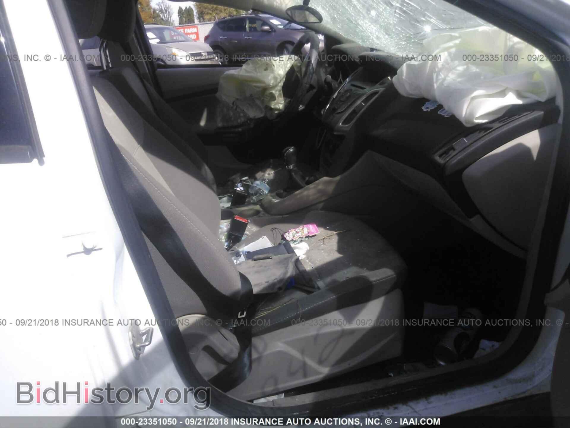 2012 Ford Focus - VIN: 1FAHP3F21CL361934 - Photo 5