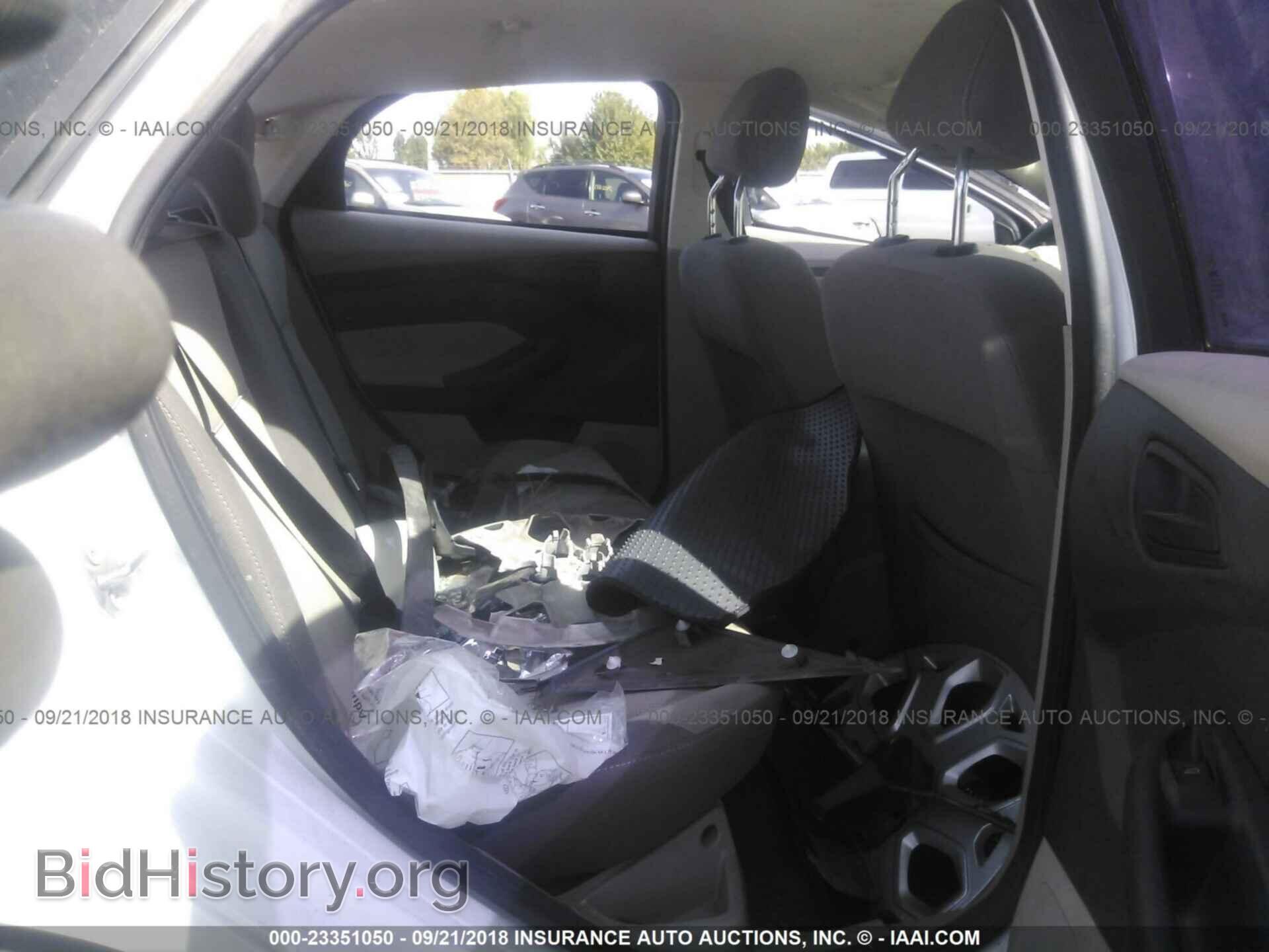2012 Ford Focus - VIN: 1FAHP3F21CL361934 - Photo 8