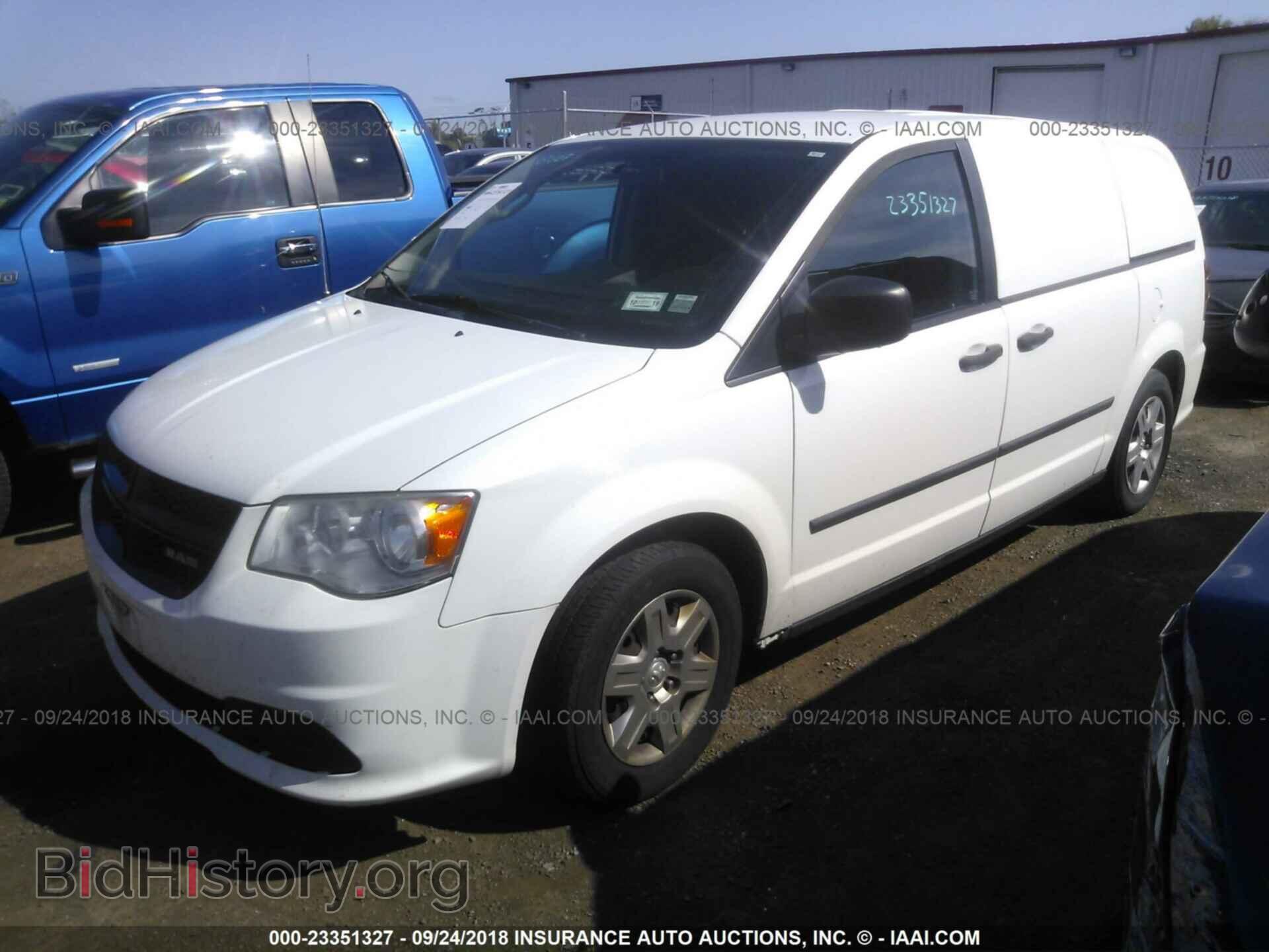 2014 Ram Tradesman - VIN: 2C4JRGAGXER149334 - Фото 2