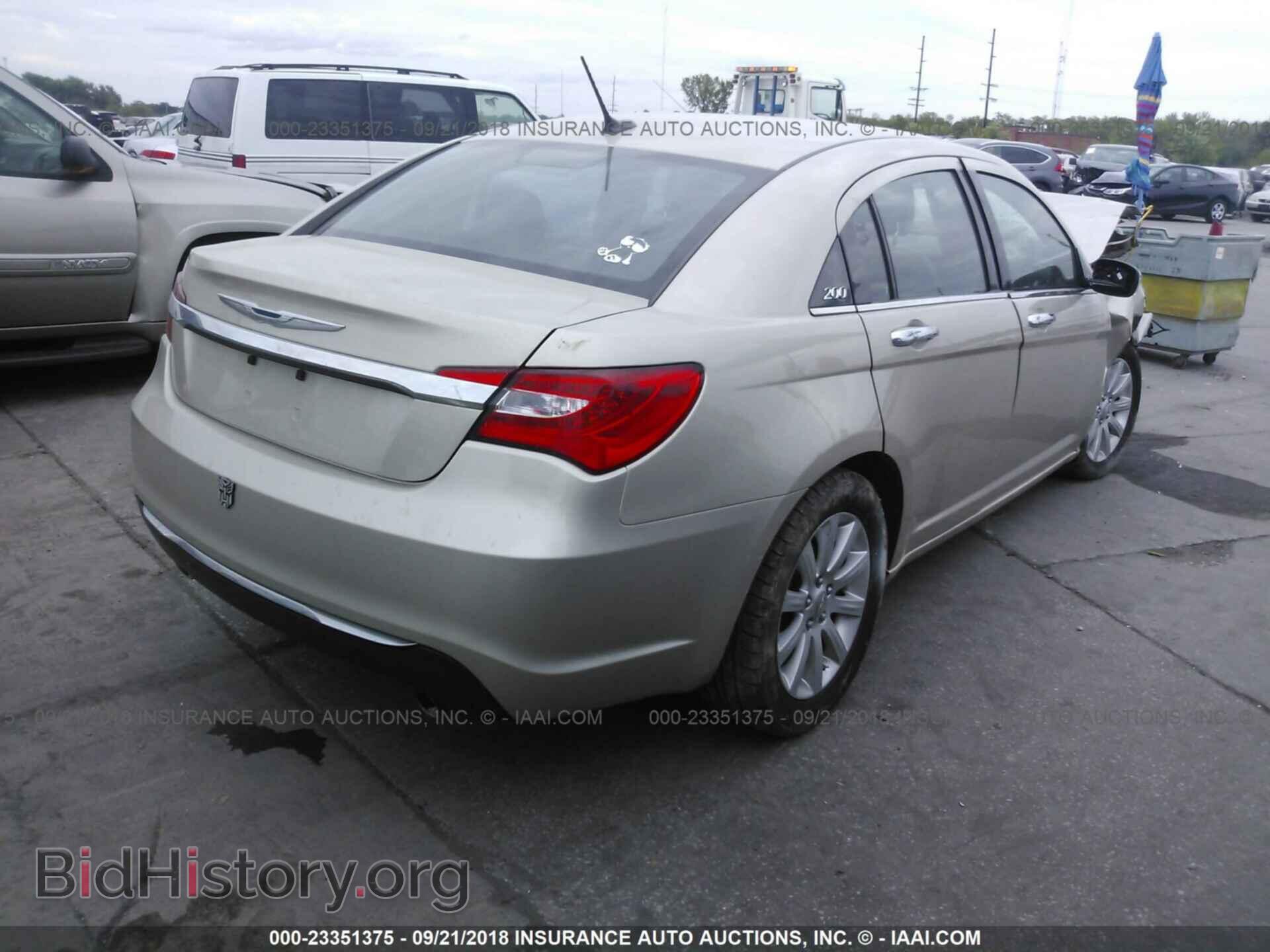 2013 Chrysler 200 - VIN: 1C3CCBCG3DN583265 - Фото 4
