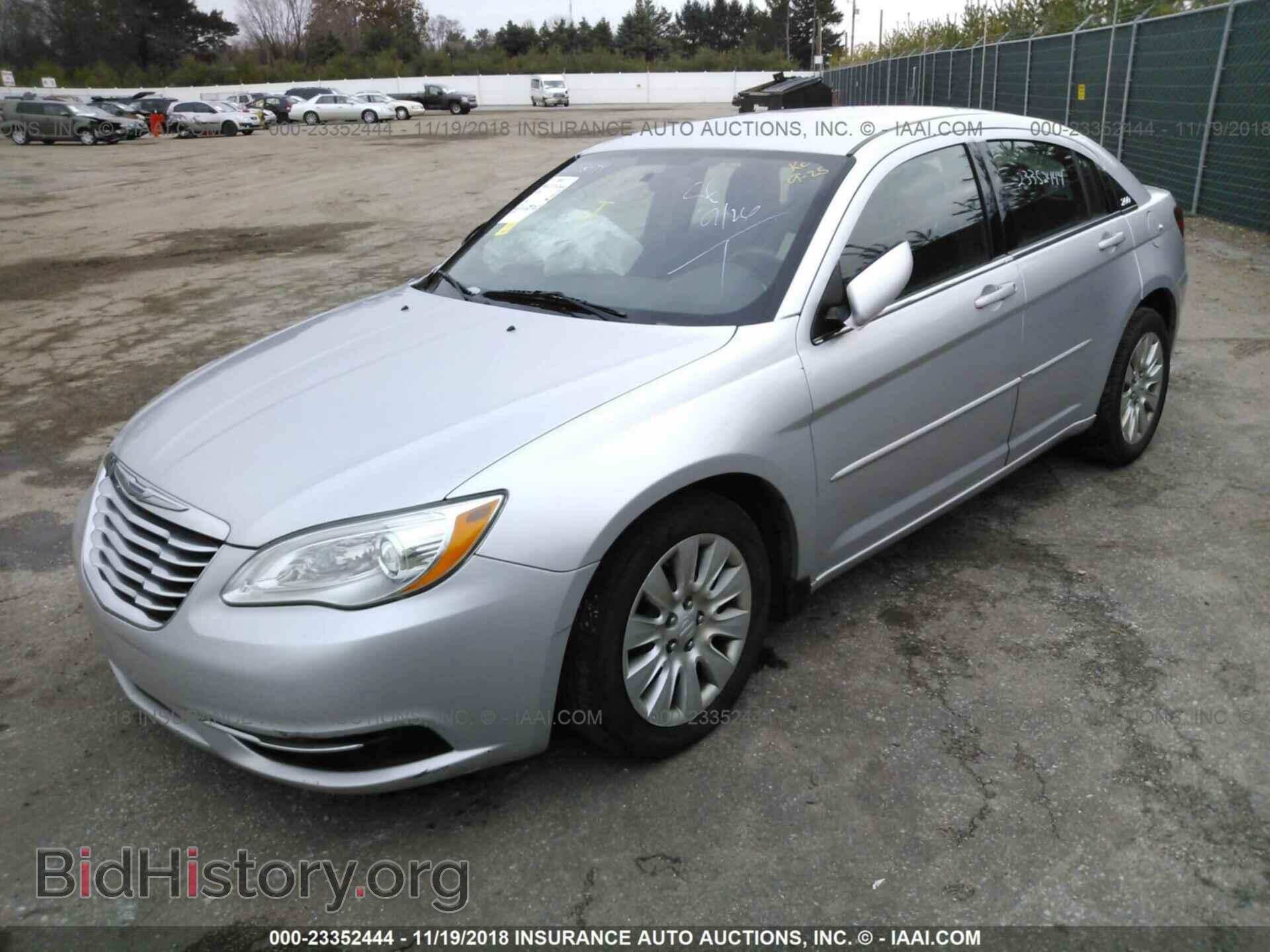2012 Chrysler 200 - VIN: 1C3CCBAB8CN248606 - Фото 2