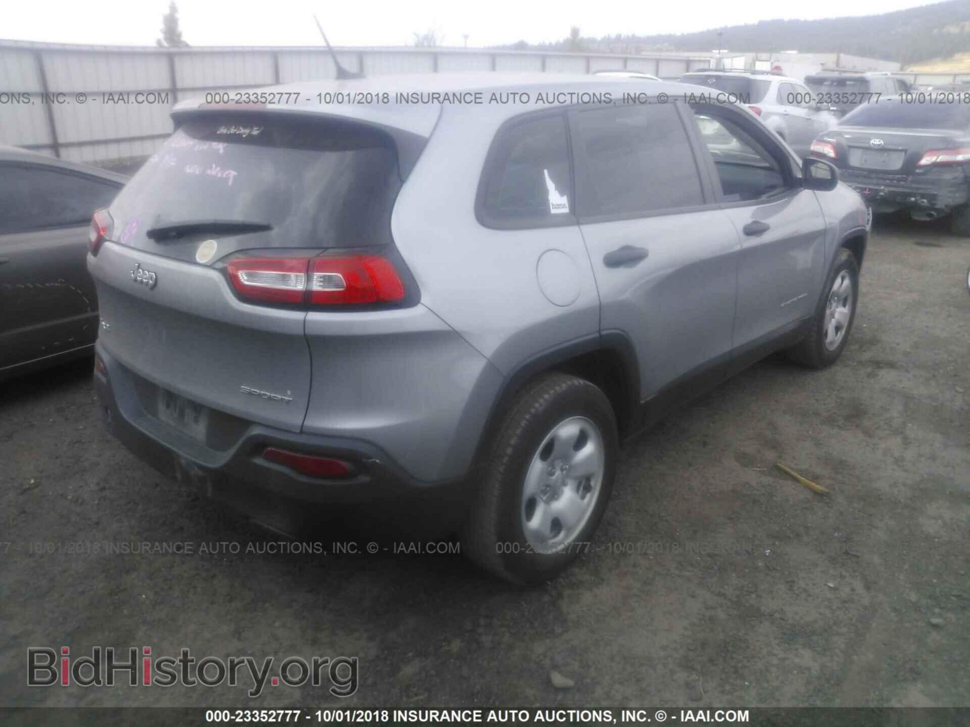 2014 Jeep Cherokee - VIN: 1C4PJMAB7EW243747 - Photo 4