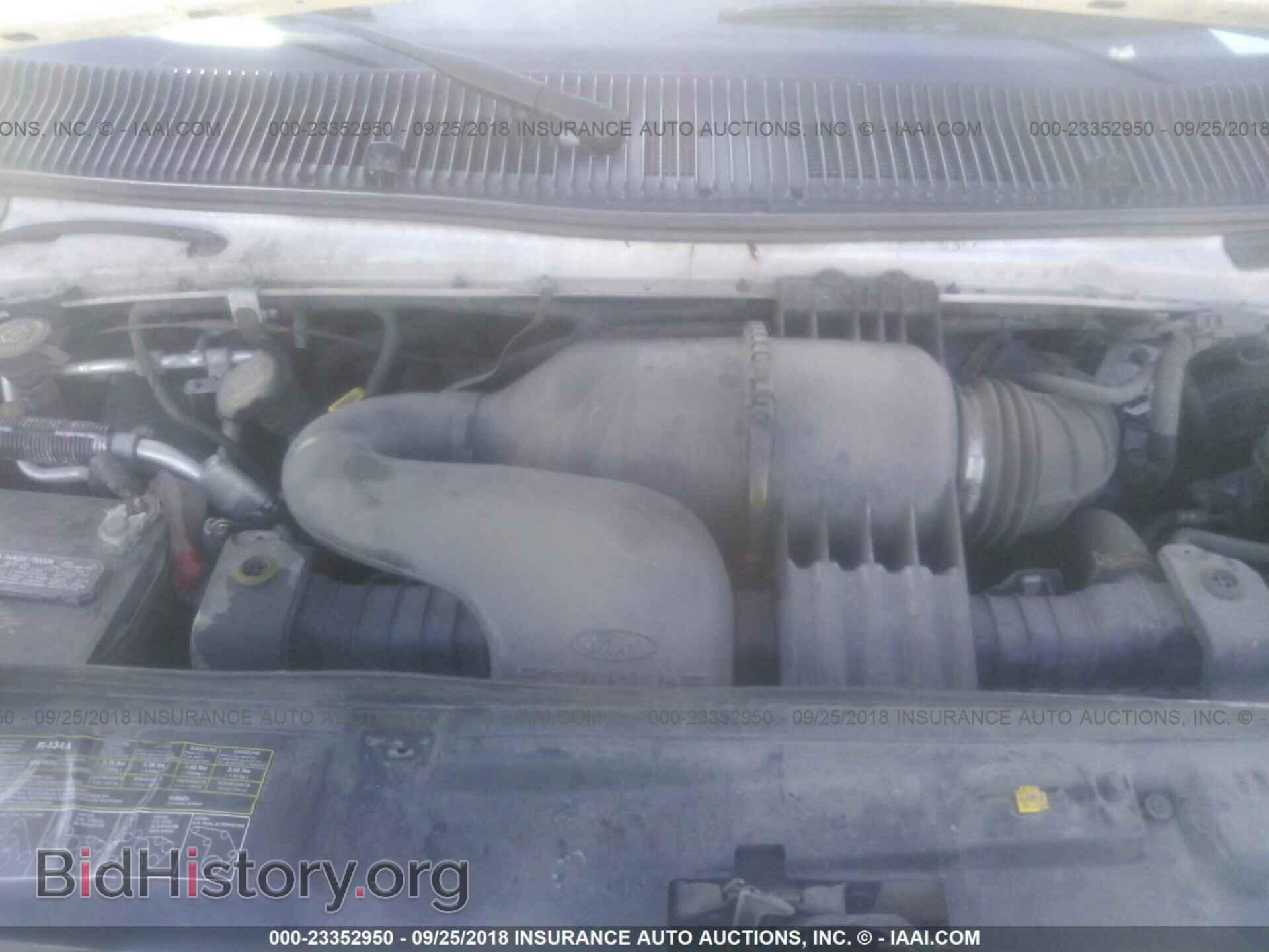 2014 Ford Econoline - VIN: 1FBSS3BL8EDA40360 - Photo 10
