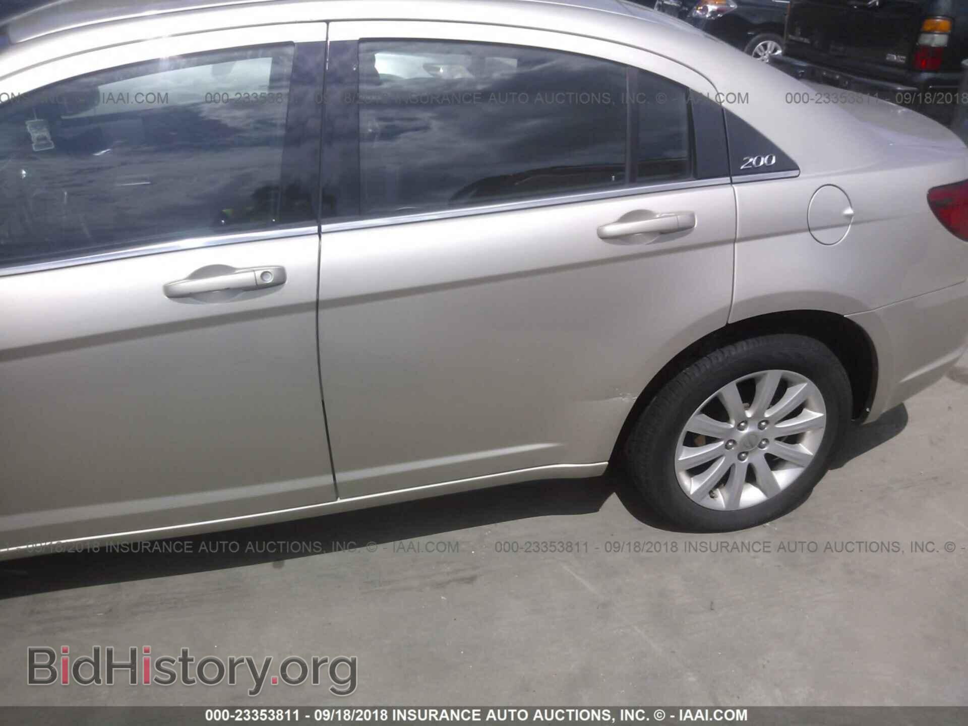 2013 Chrysler 200 - VIN: 1C3CCBBB1DN672659 - Photo 6