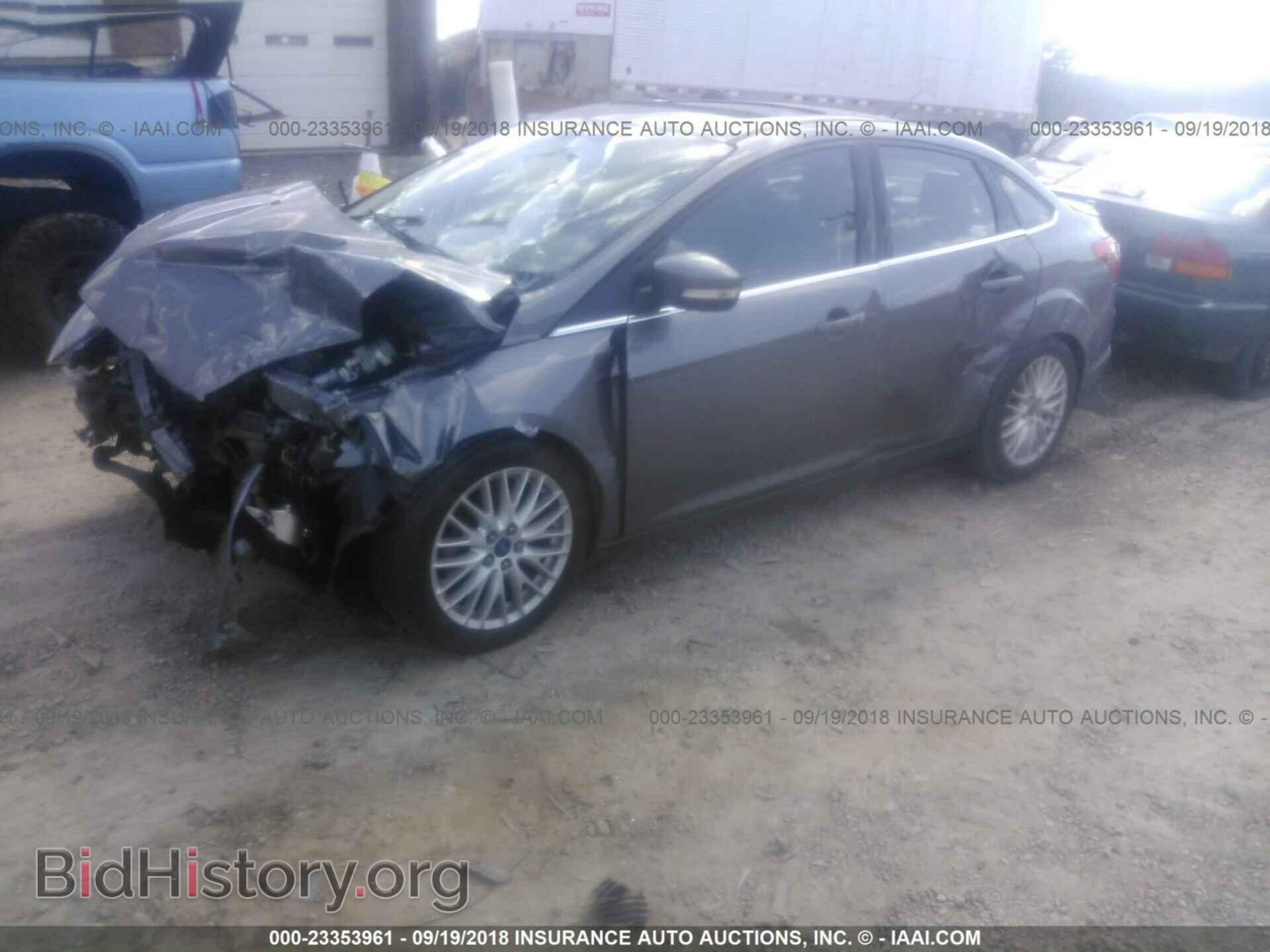 2014 Ford Focus - VIN: 1FADP3J21EL315920 - Photo 2