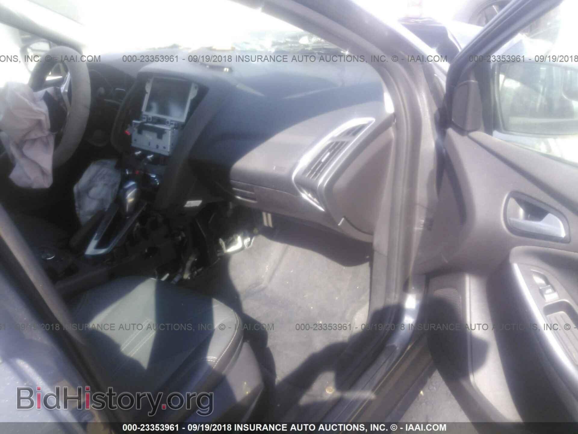 2014 Ford Focus - VIN: 1FADP3J21EL315920 - Photo 5