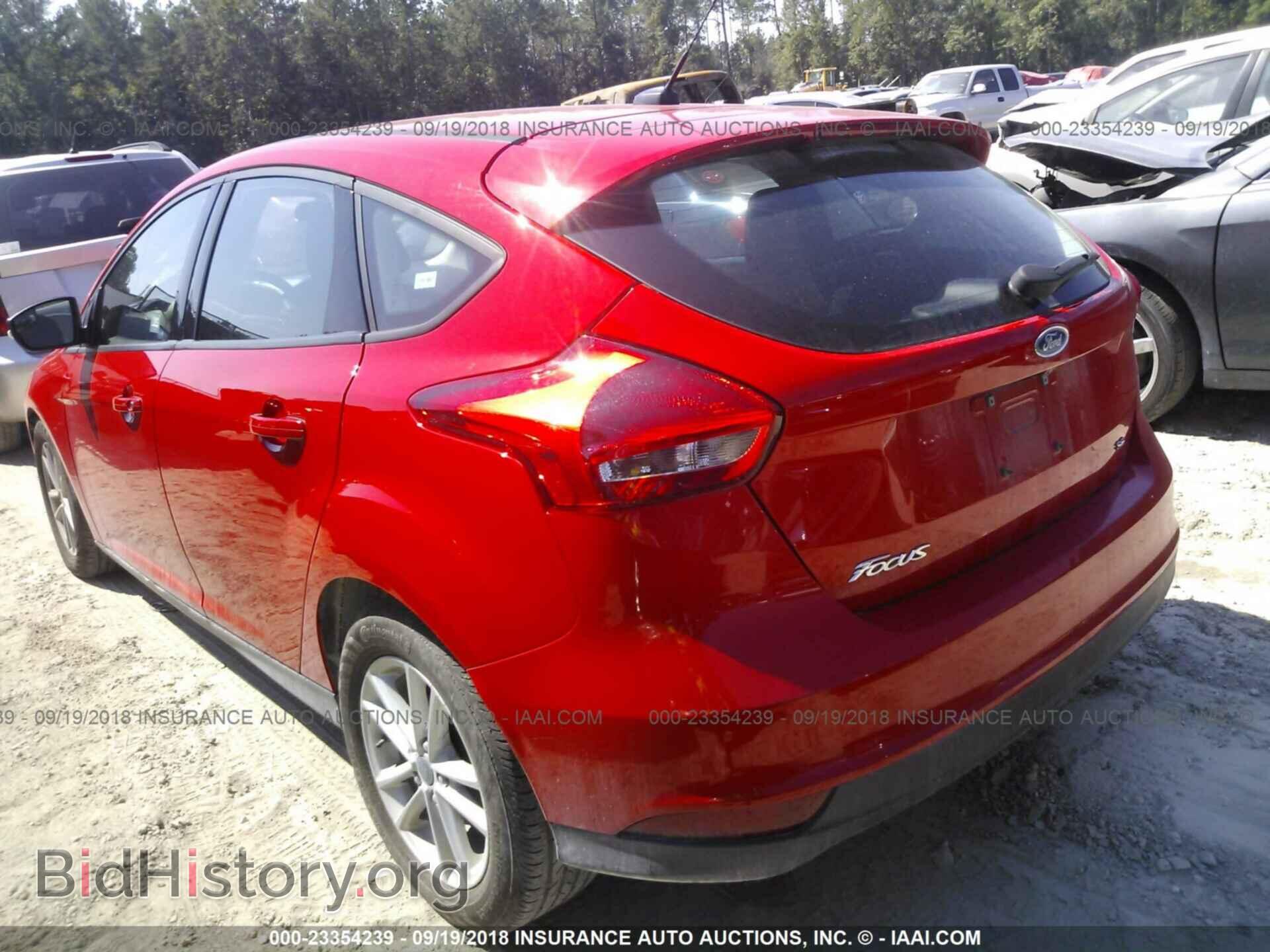 2017 Ford Focus - VIN: 1FADP3K22HL231592 - Photo 3