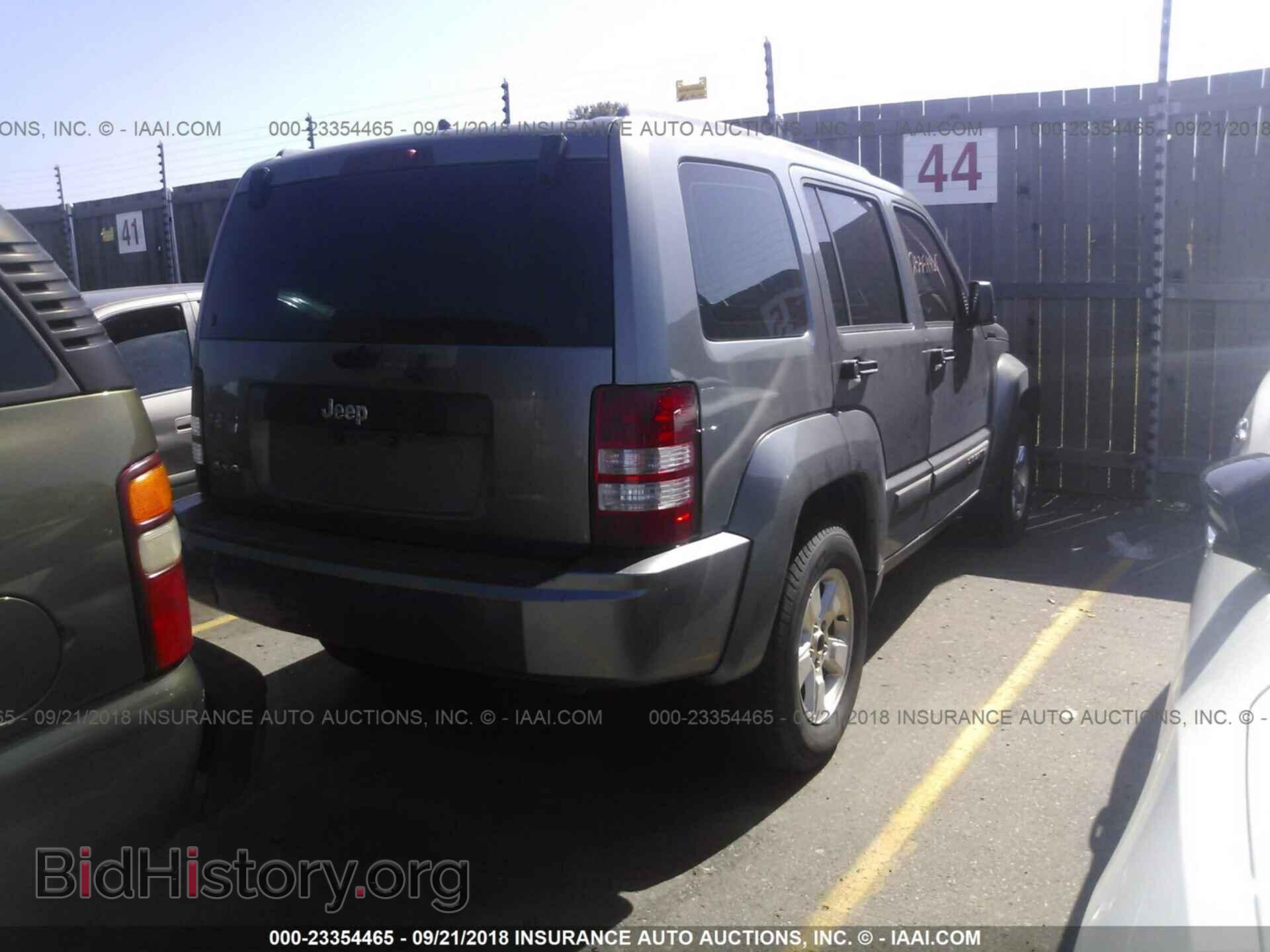 2012 Jeep Liberty - VIN: 1C4PJMAK1CW127263 - Фото 4