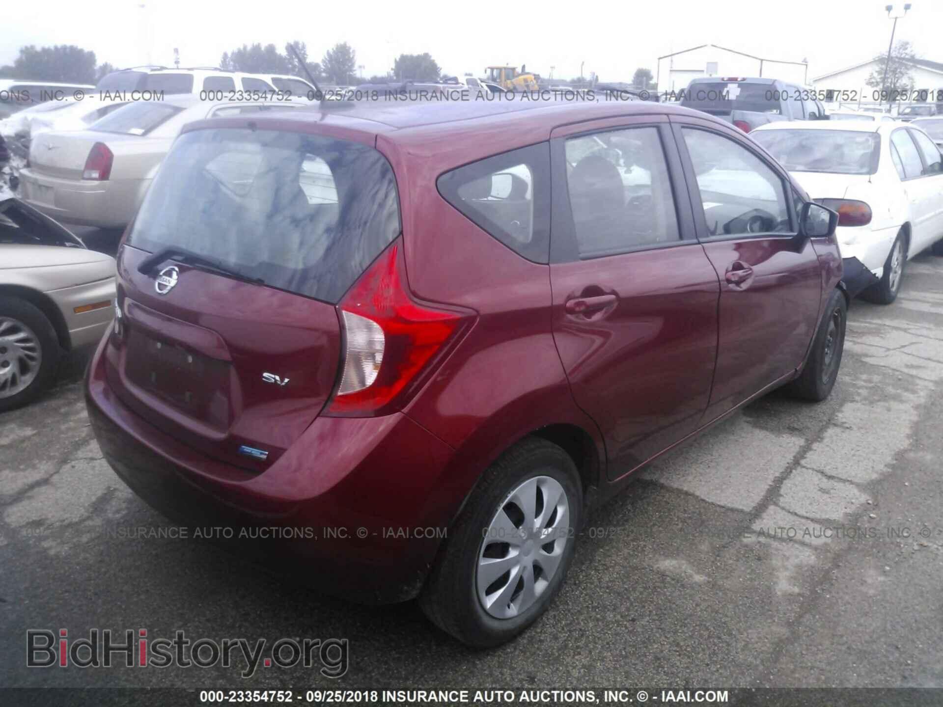 2016 Nissan Versa note - VIN: 3N1CE2CP1GL359635 - Фото 4