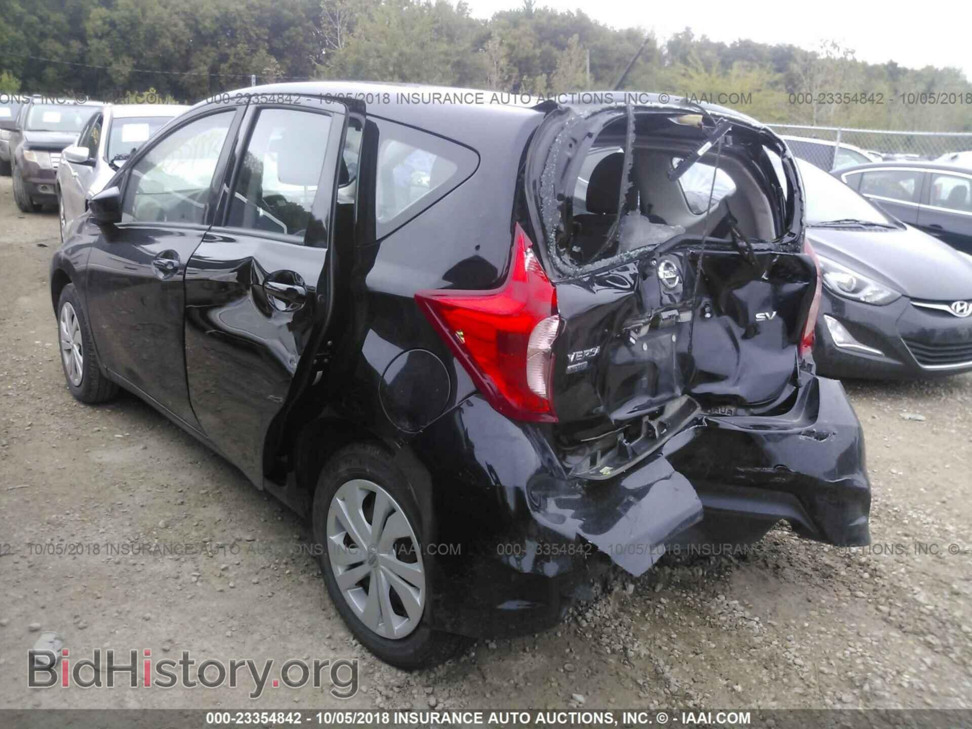 2017 Nissan Versa note - VIN: 3N1CE2CPXHL360266 - Photo 3