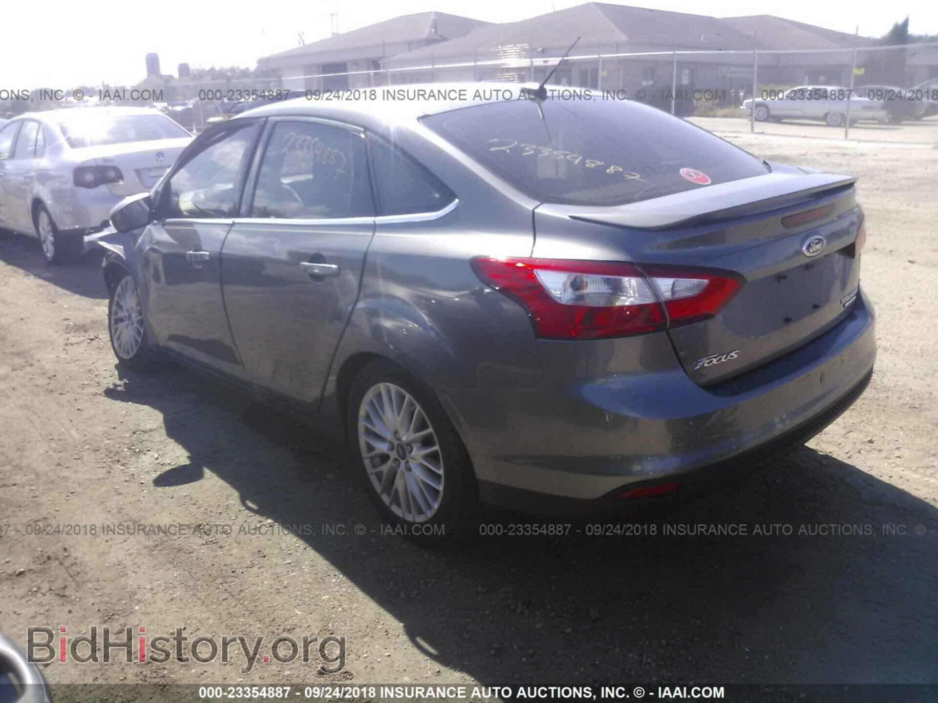 2013 Ford Focus - VIN: 1FADP3J26DL379675 - Photo 3