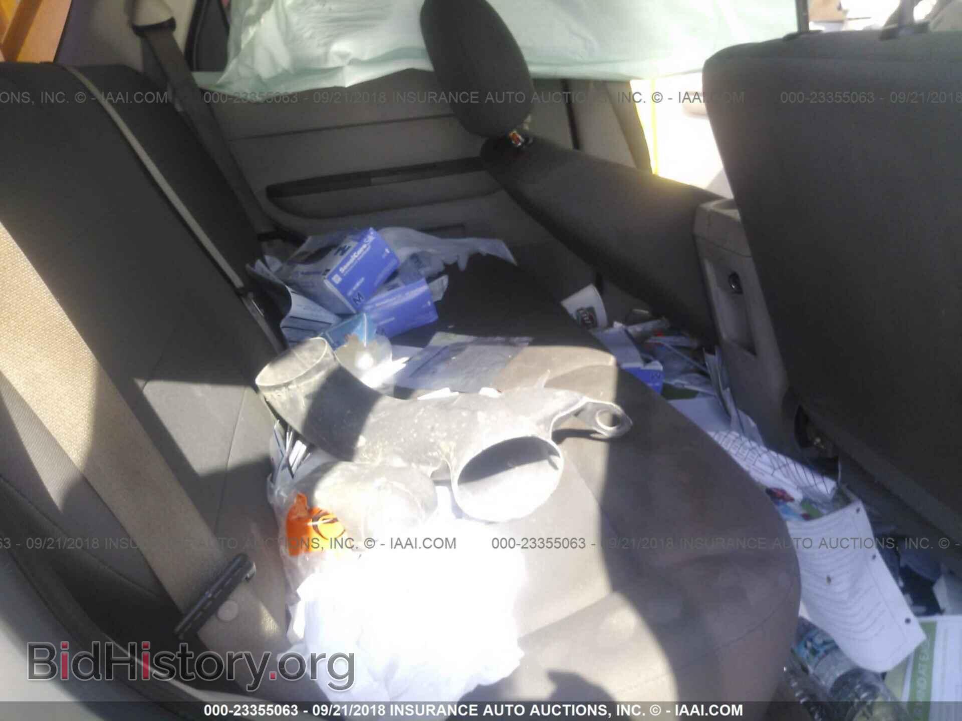 2011 Ford Escape - VIN: 1FMCU0C76BKC48170 - Photo 8