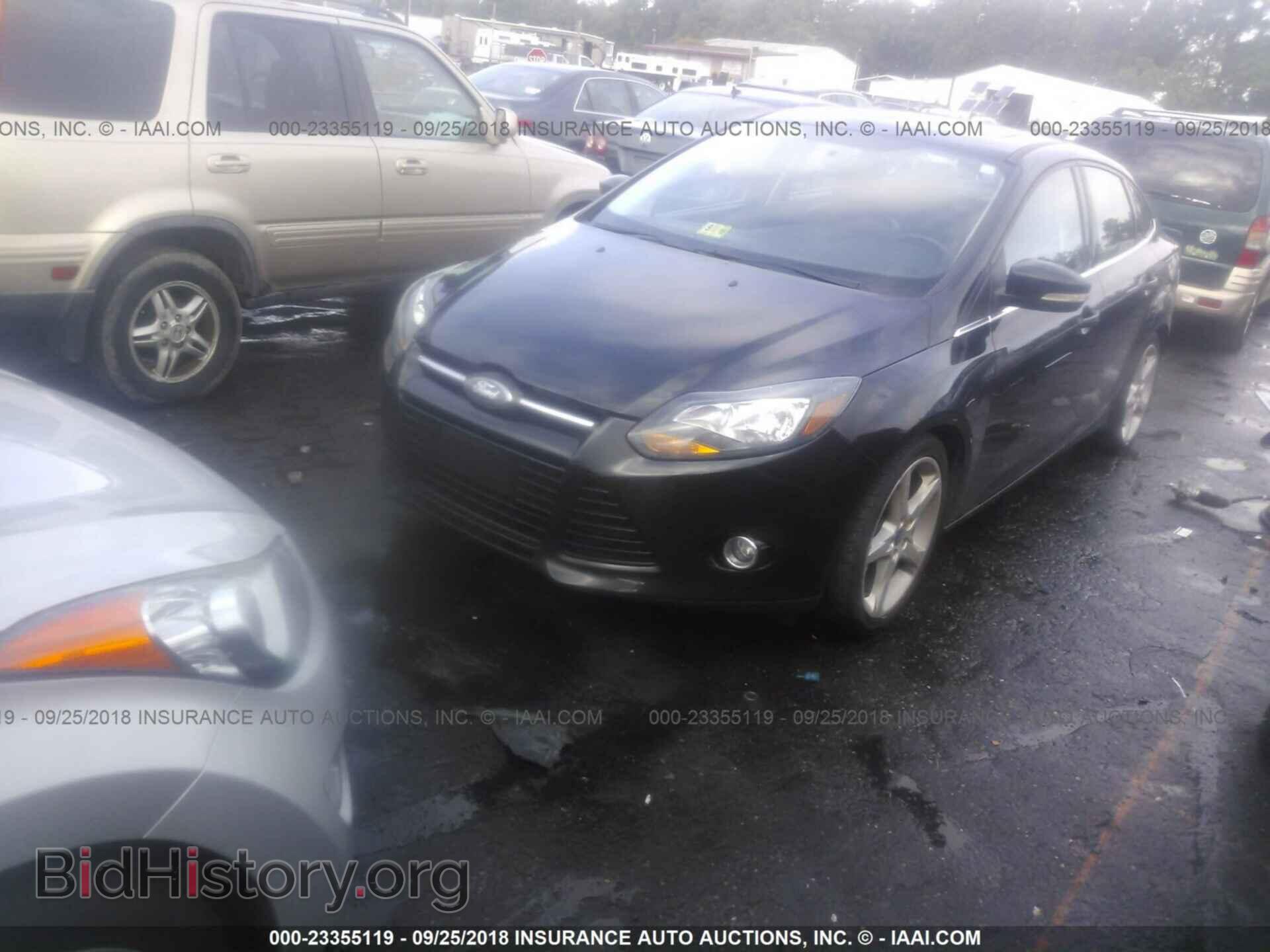 2013 Ford Focus - VIN: 1FADP3J21DL187709 - Фото 2