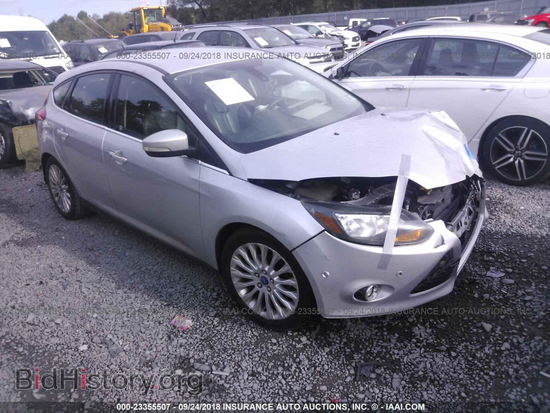 Фотография 1FAHP3N24CL335751 - Ford Focus 2012